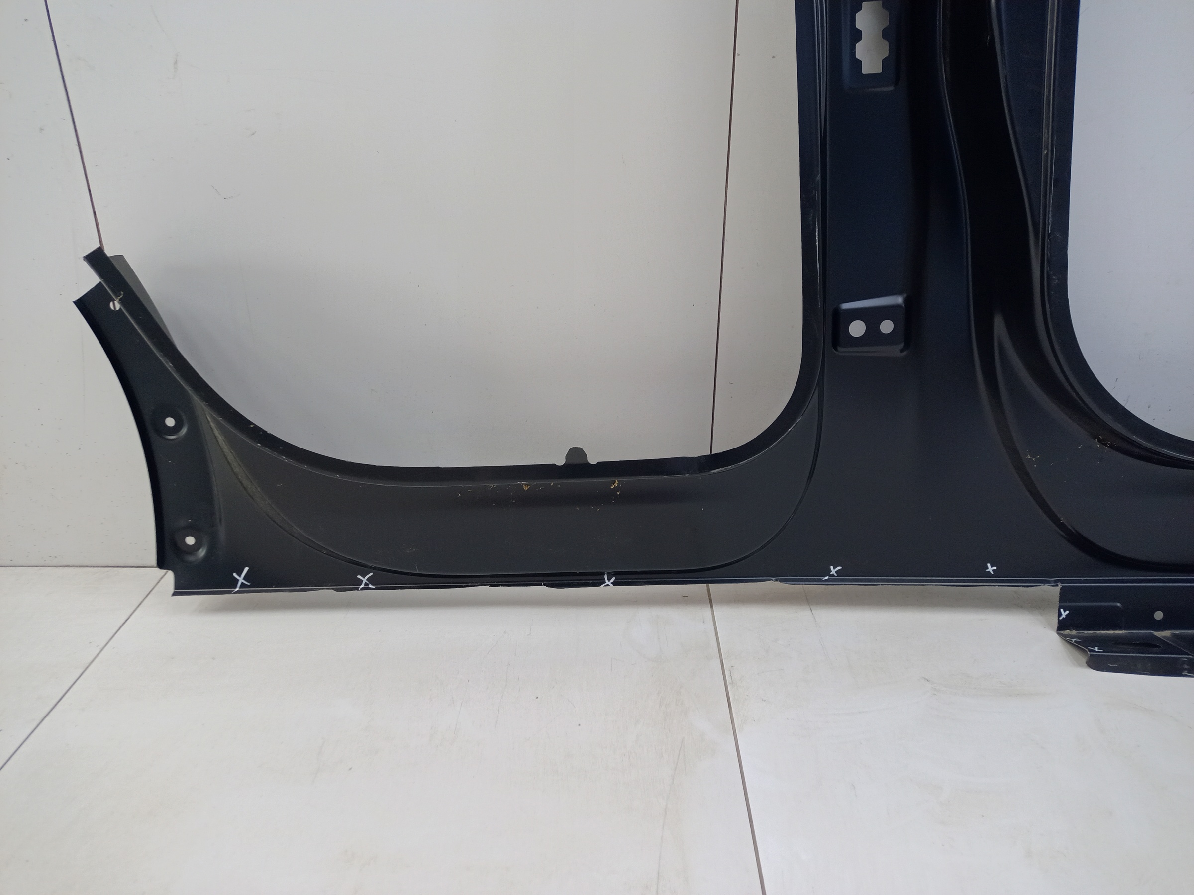 Панель кузова боковая левая Volkswagen iD4