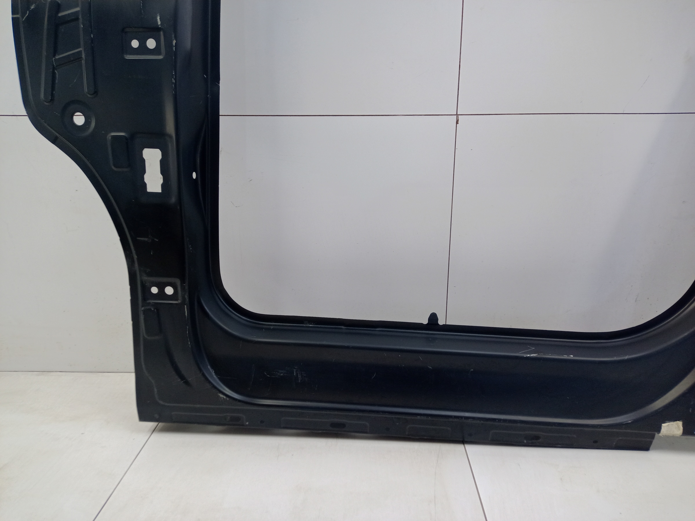 Панель кузова боковая левая Volkswagen iD4