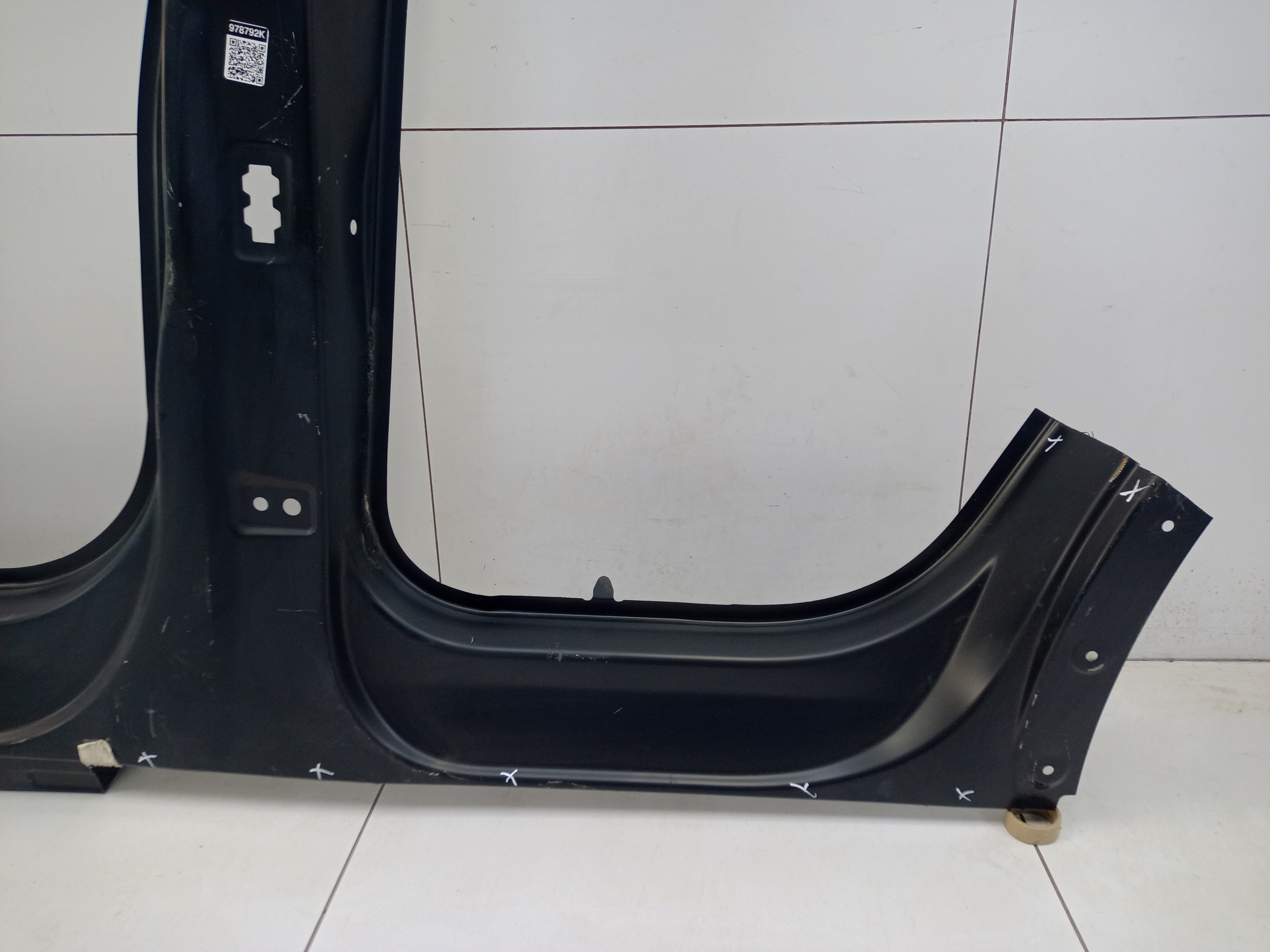 Панель кузова боковая левая Volkswagen iD4