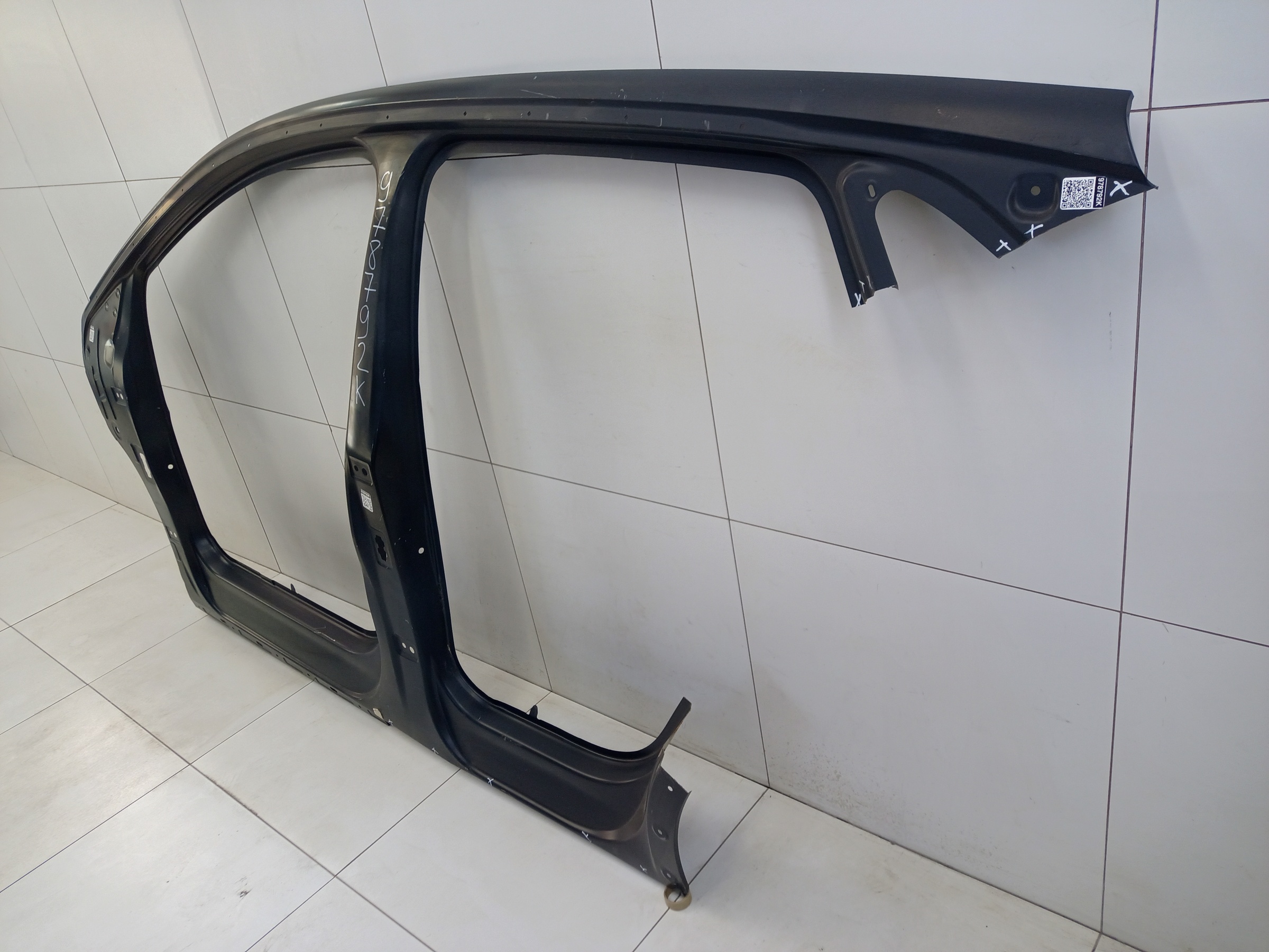 Панель кузова боковая левая Volkswagen iD4