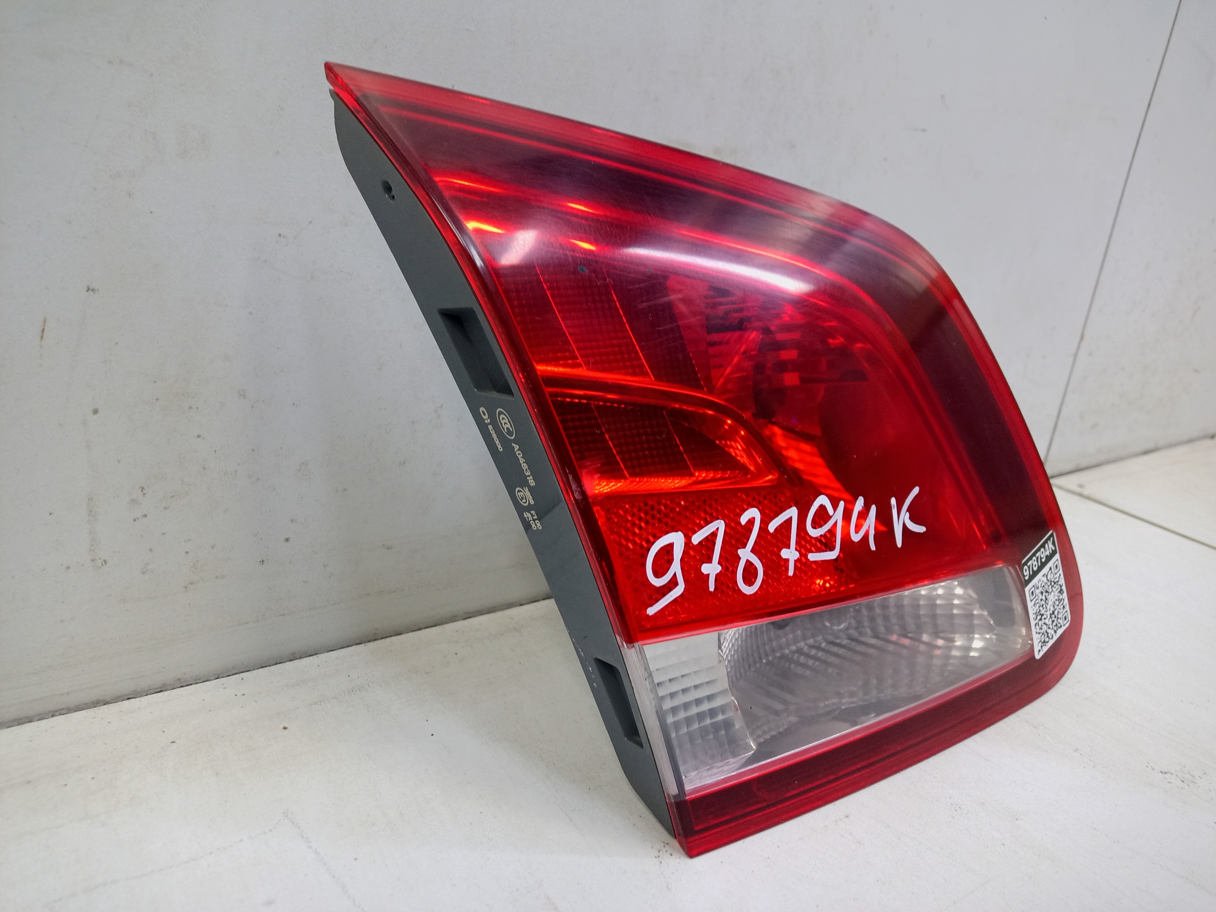 Фонарь задний левый внутренний Mercedes Benz B-Klasse W246