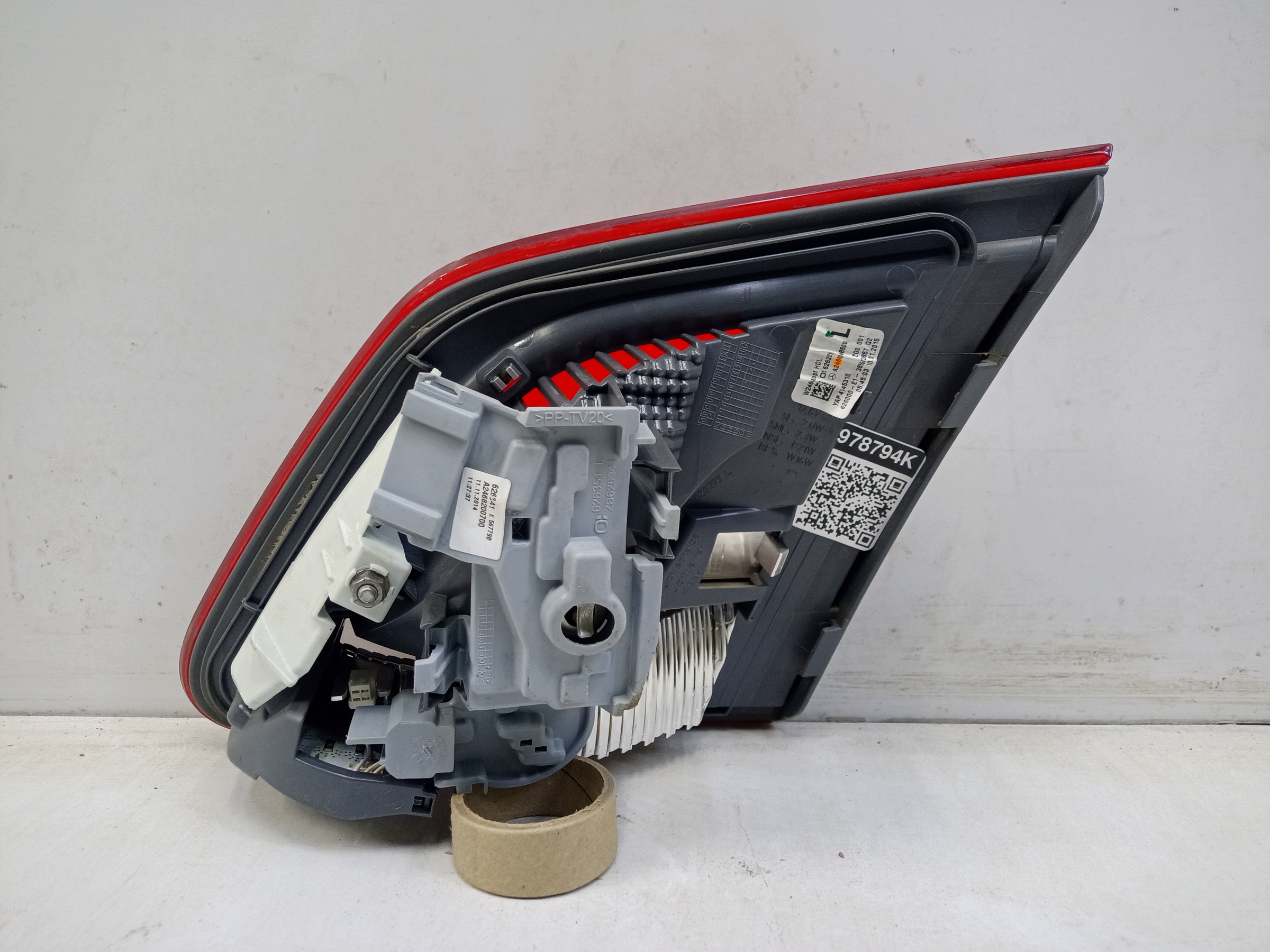 Фонарь задний левый внутренний Mercedes Benz B-Klasse W246