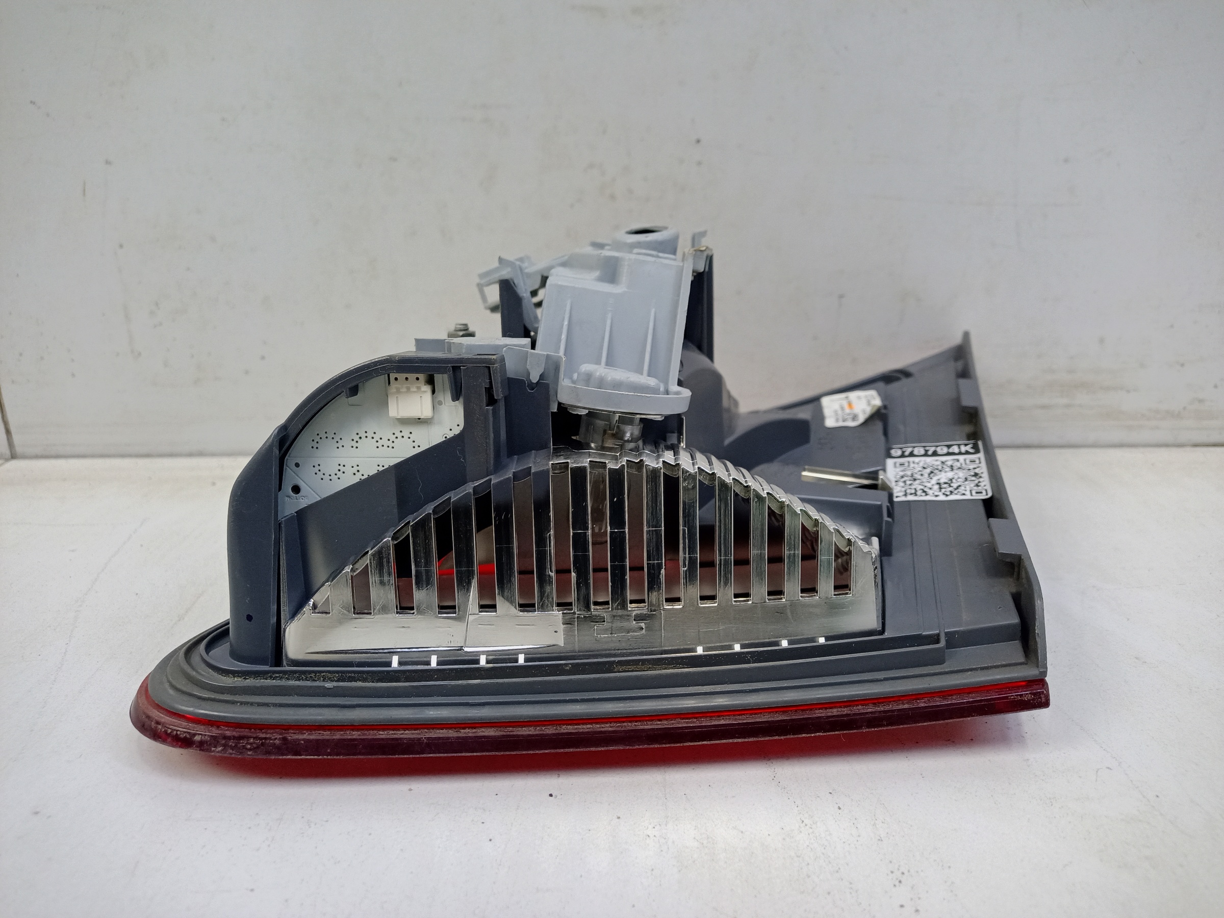 Фонарь задний левый внутренний Mercedes Benz B-Klasse W246