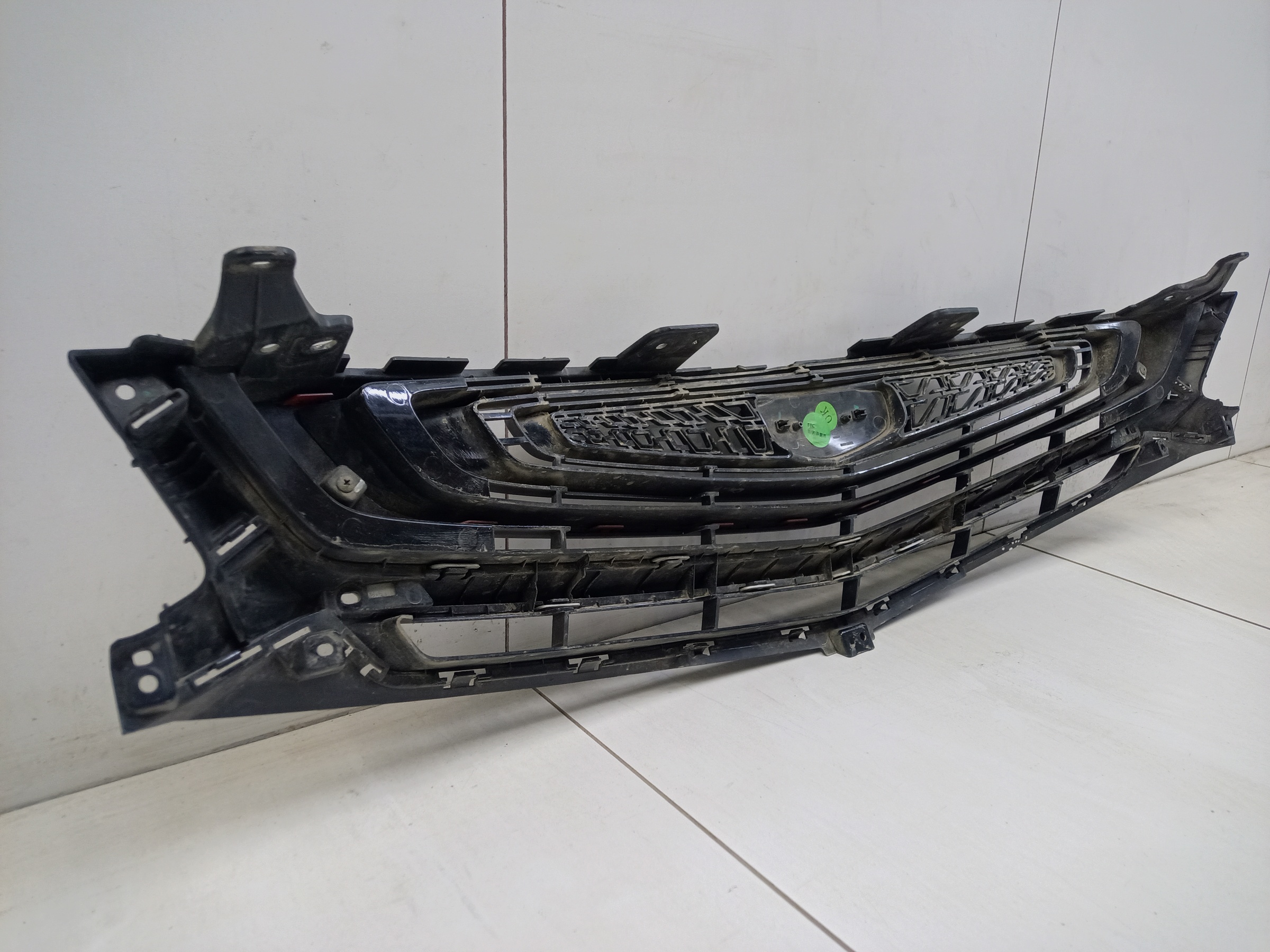 Решетка радиатора Geely Coolray без камеры