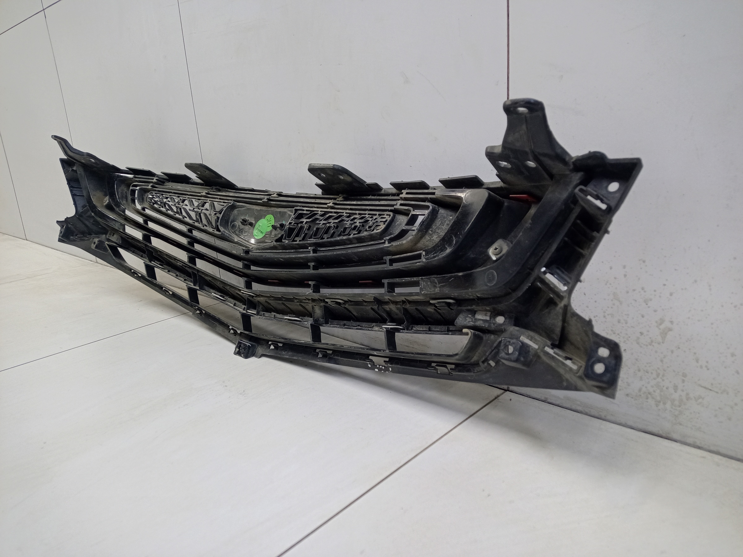 Решетка радиатора Geely Coolray без камеры