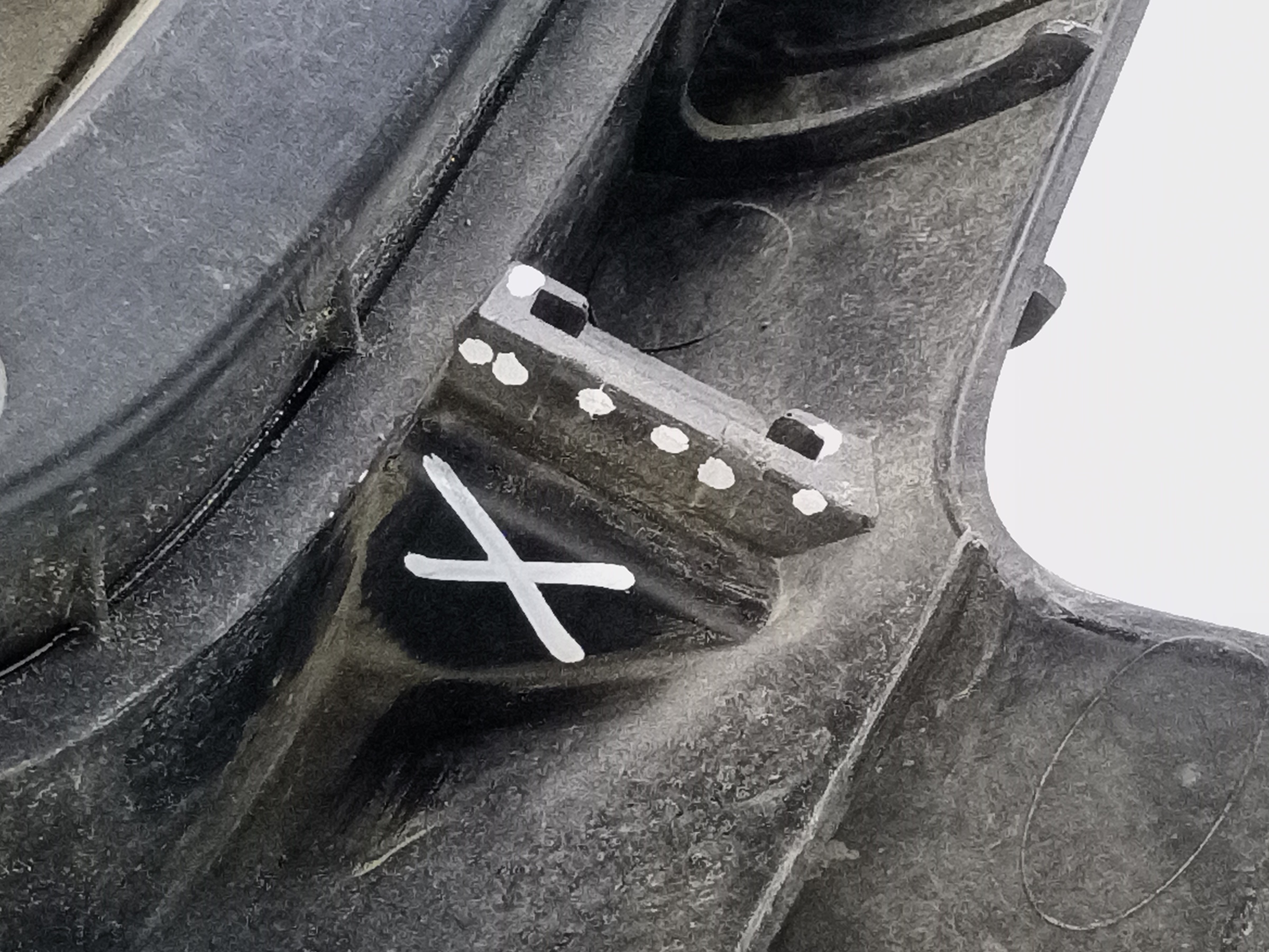 Решетка радиатора Geely Coolray без камеры