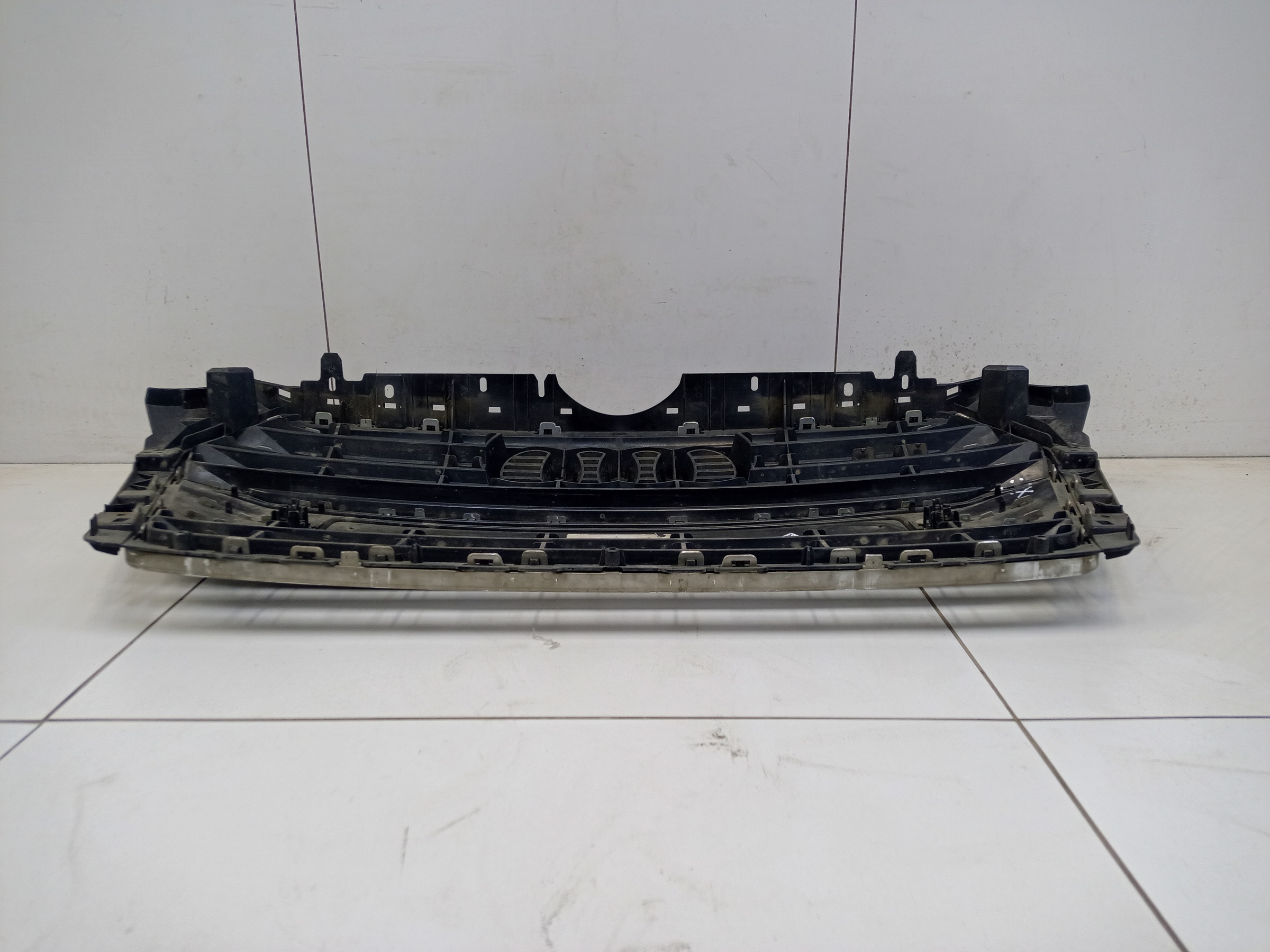 Решетка радиатора Audi A4 B9