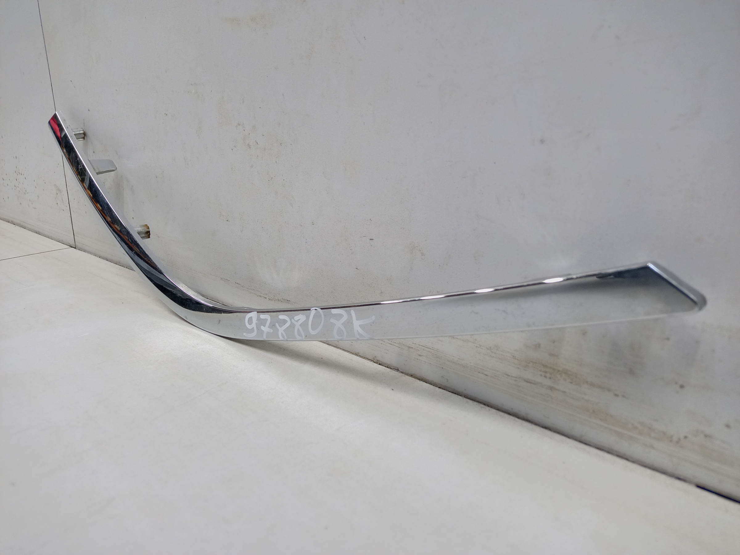 Накладка решетки радиатора правая Haval F7x Restail