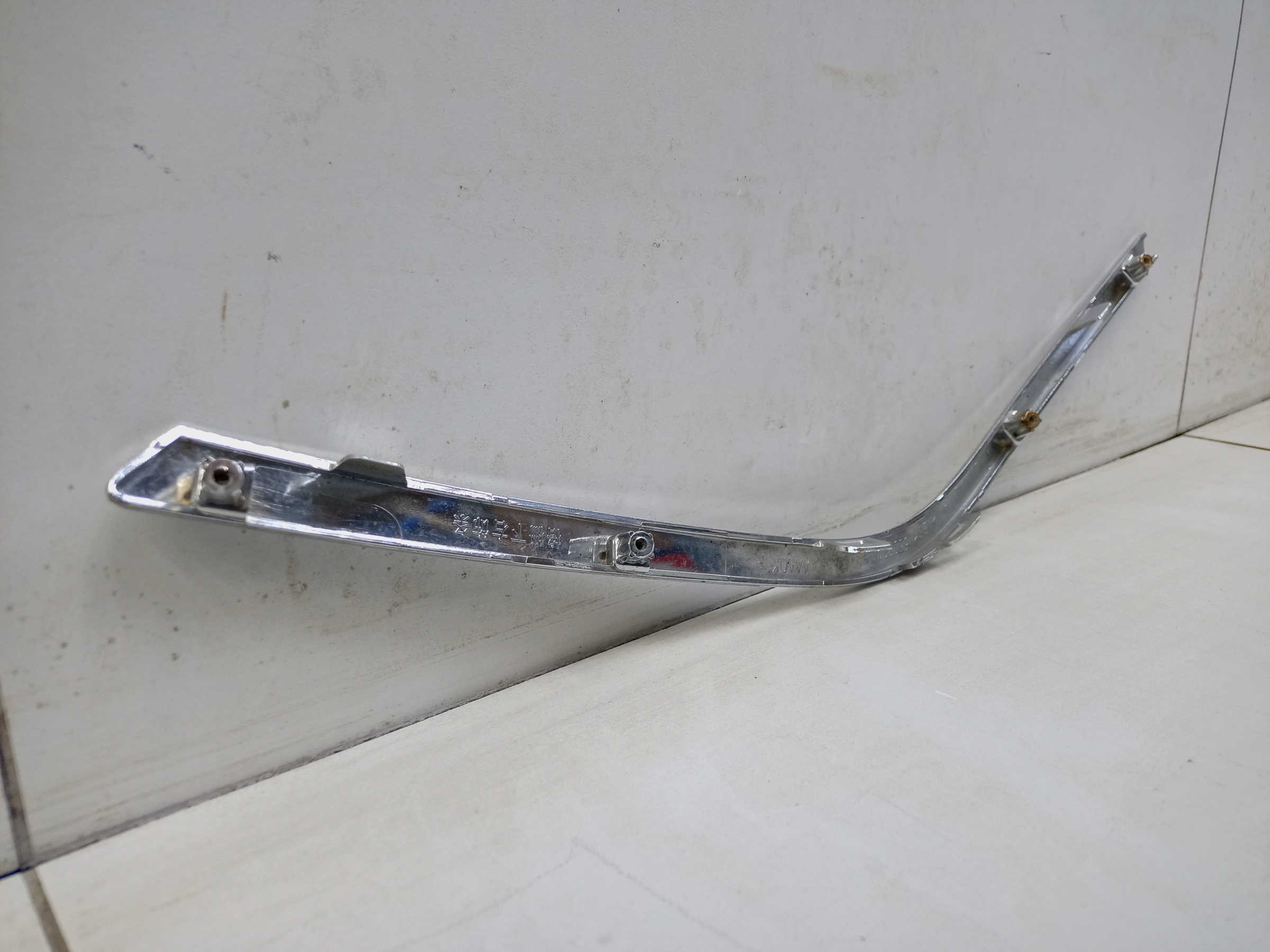 Накладка решетки радиатора правая Haval F7x Restail