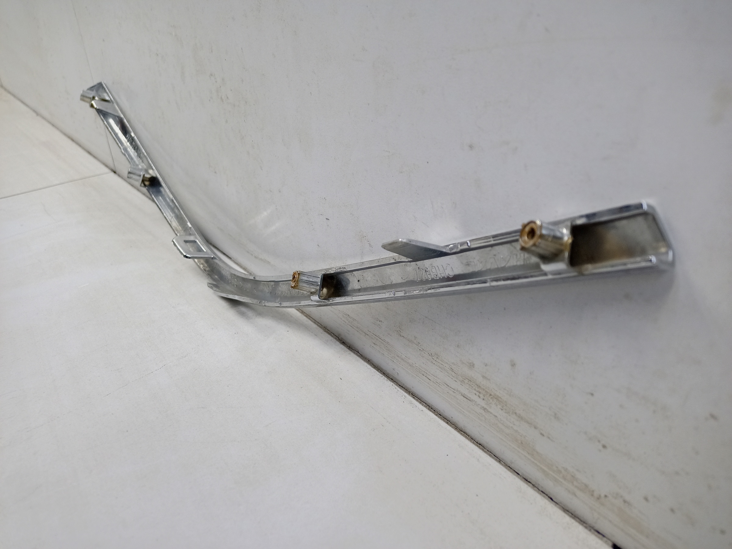 Накладка решетки радиатора правая Haval F7x Restail