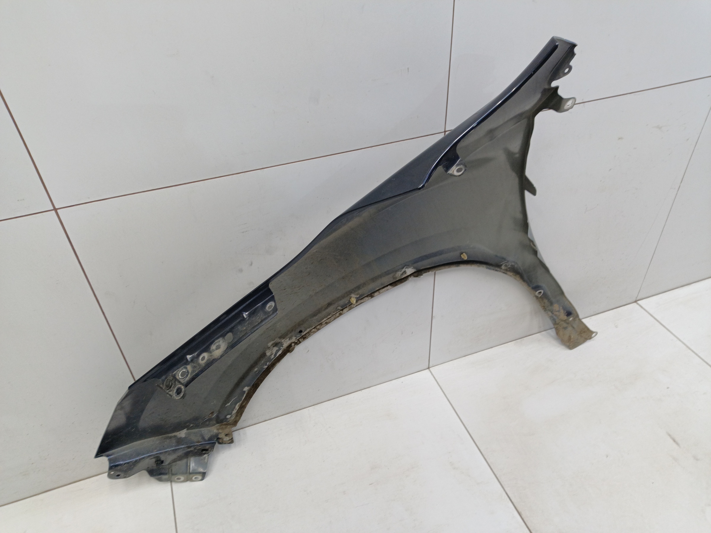 Крыло переднее правое Subaru Forester 5 SK
