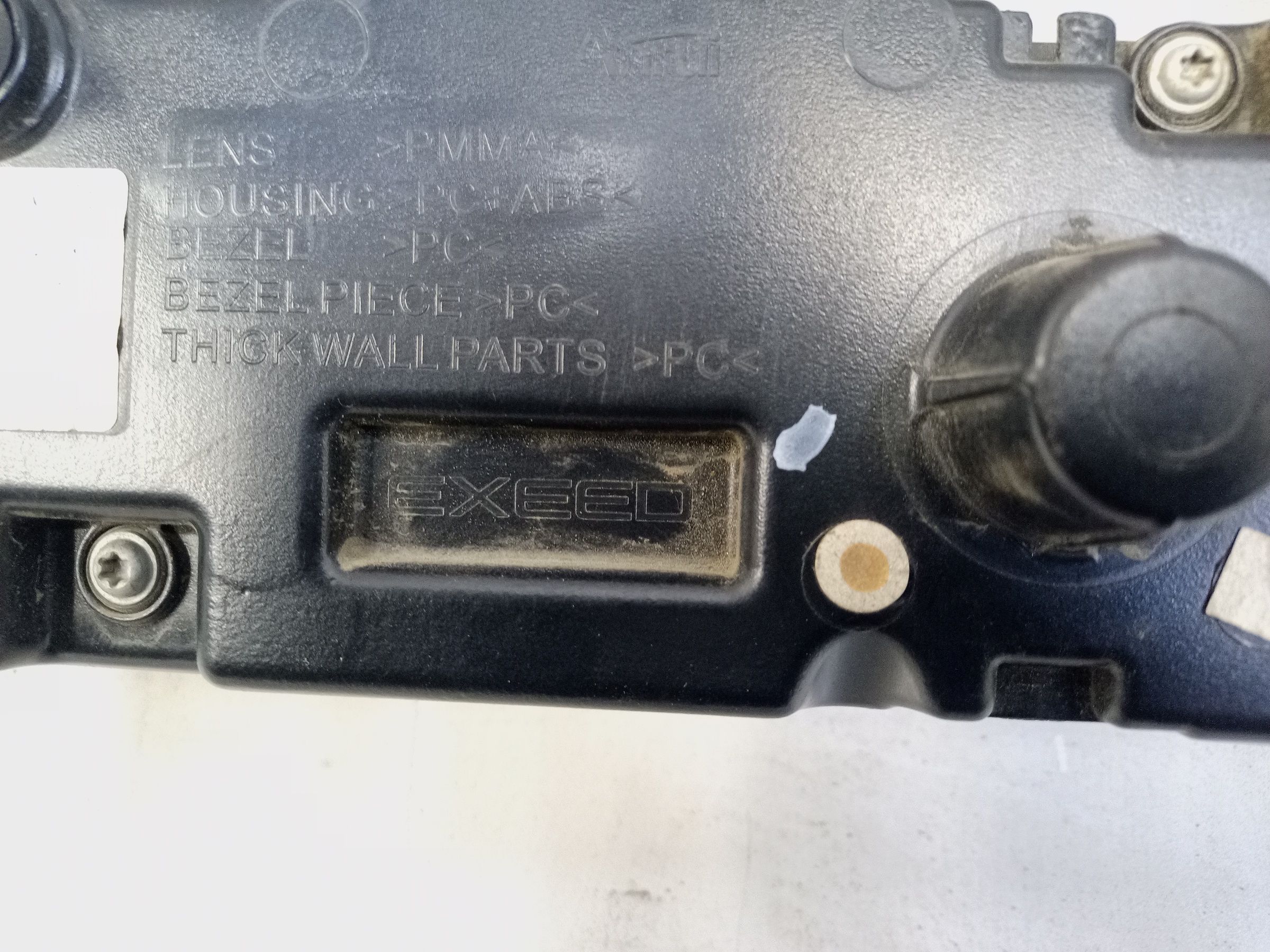 Фонарь крышки багажника центральный Exeed RX