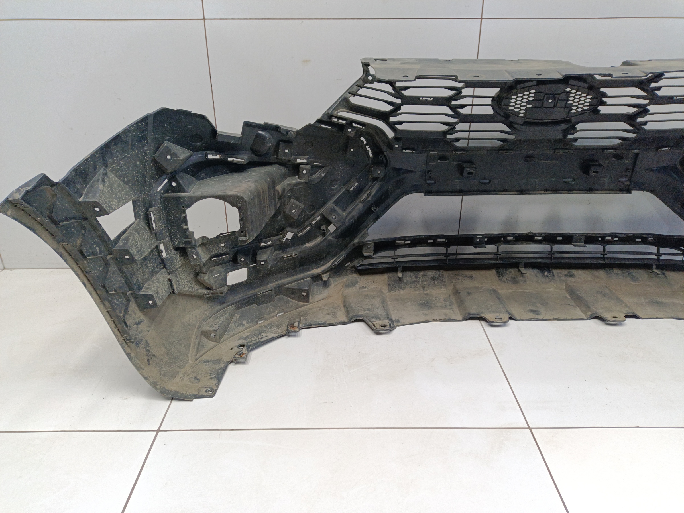 Бампер передний Lada Vesta 1 Cross Restail