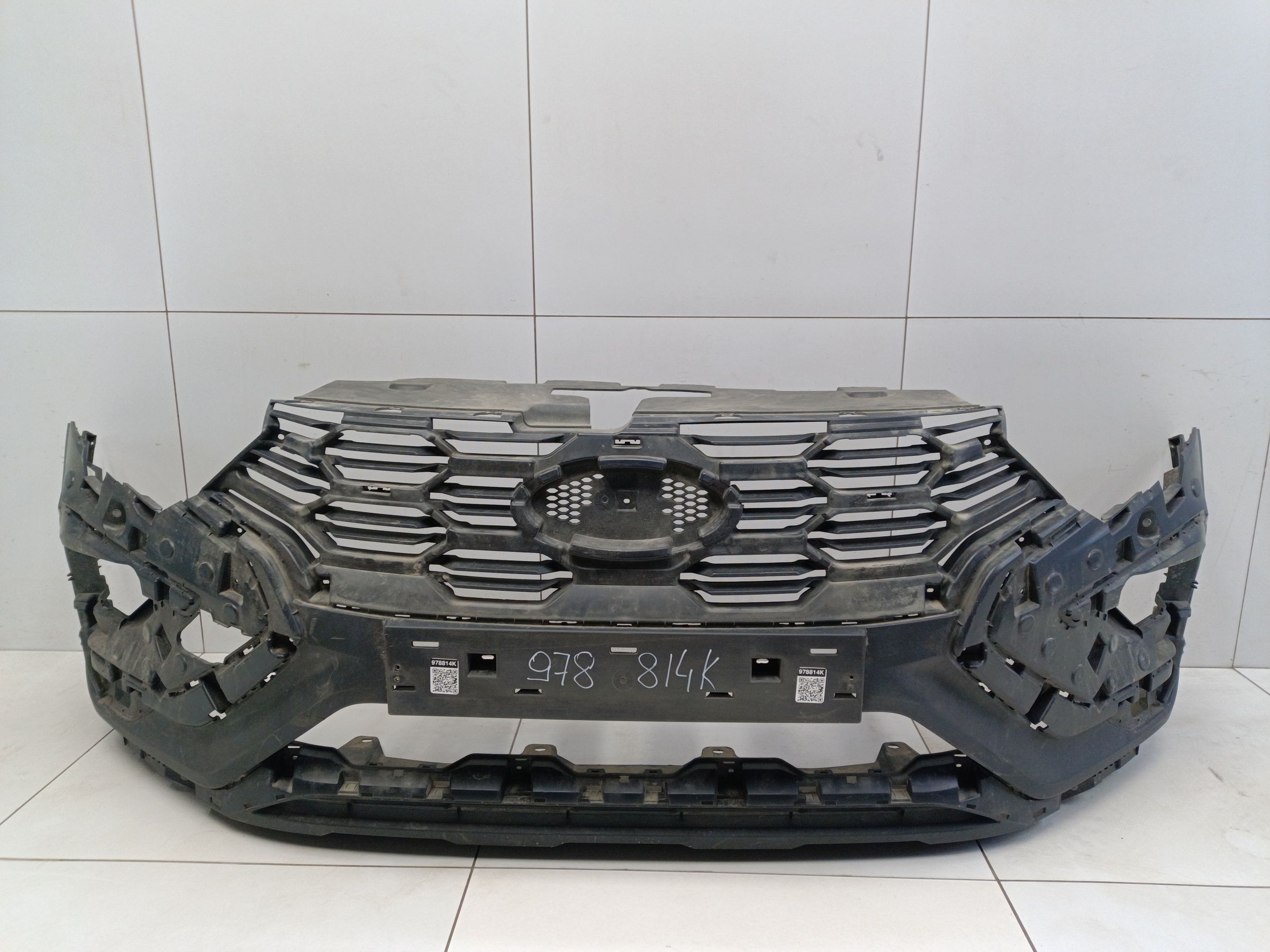 Бампер передний Lada Vesta 1 Cross Restail