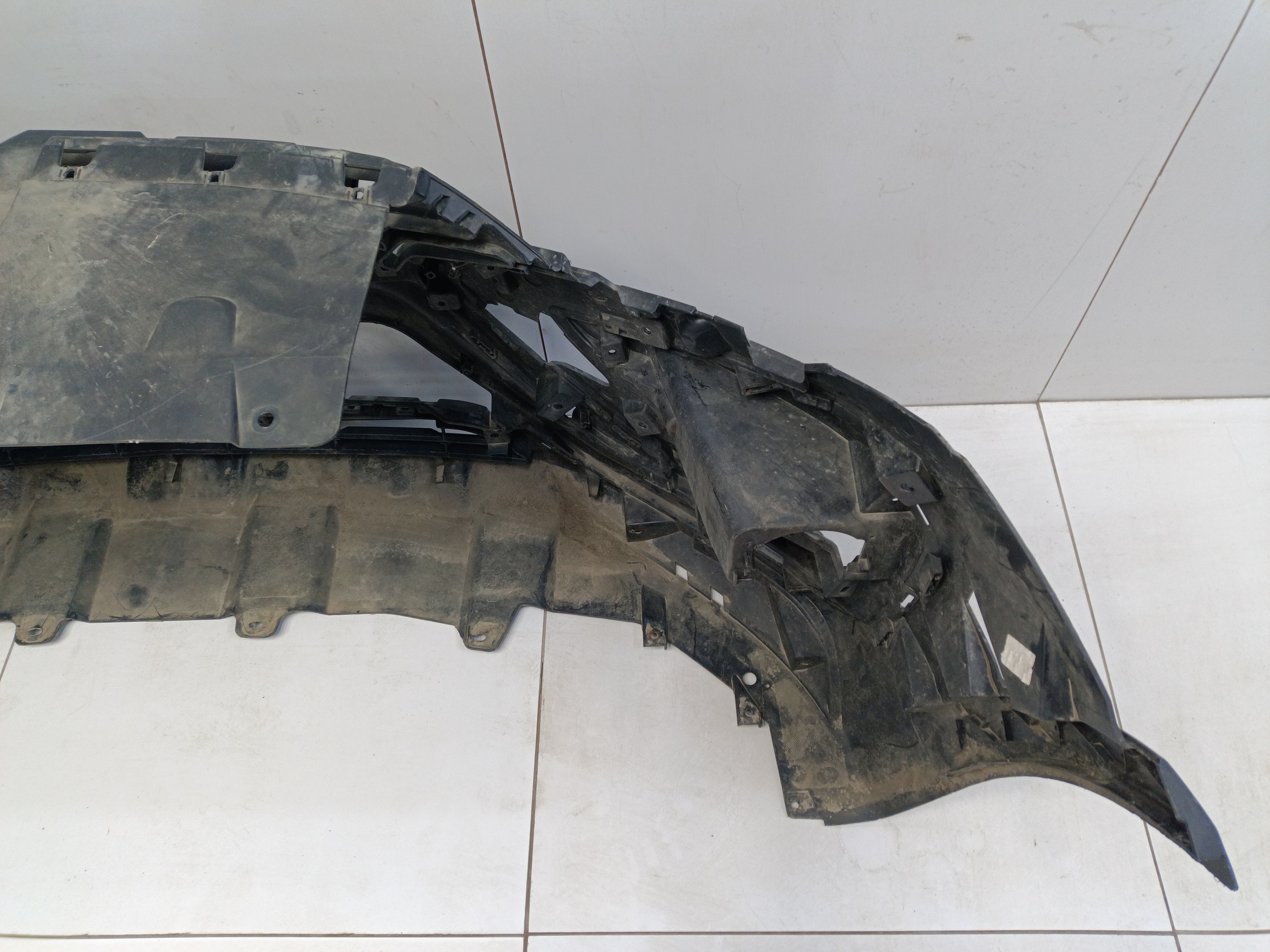 Бампер передний Lada Vesta 1 Cross Restail