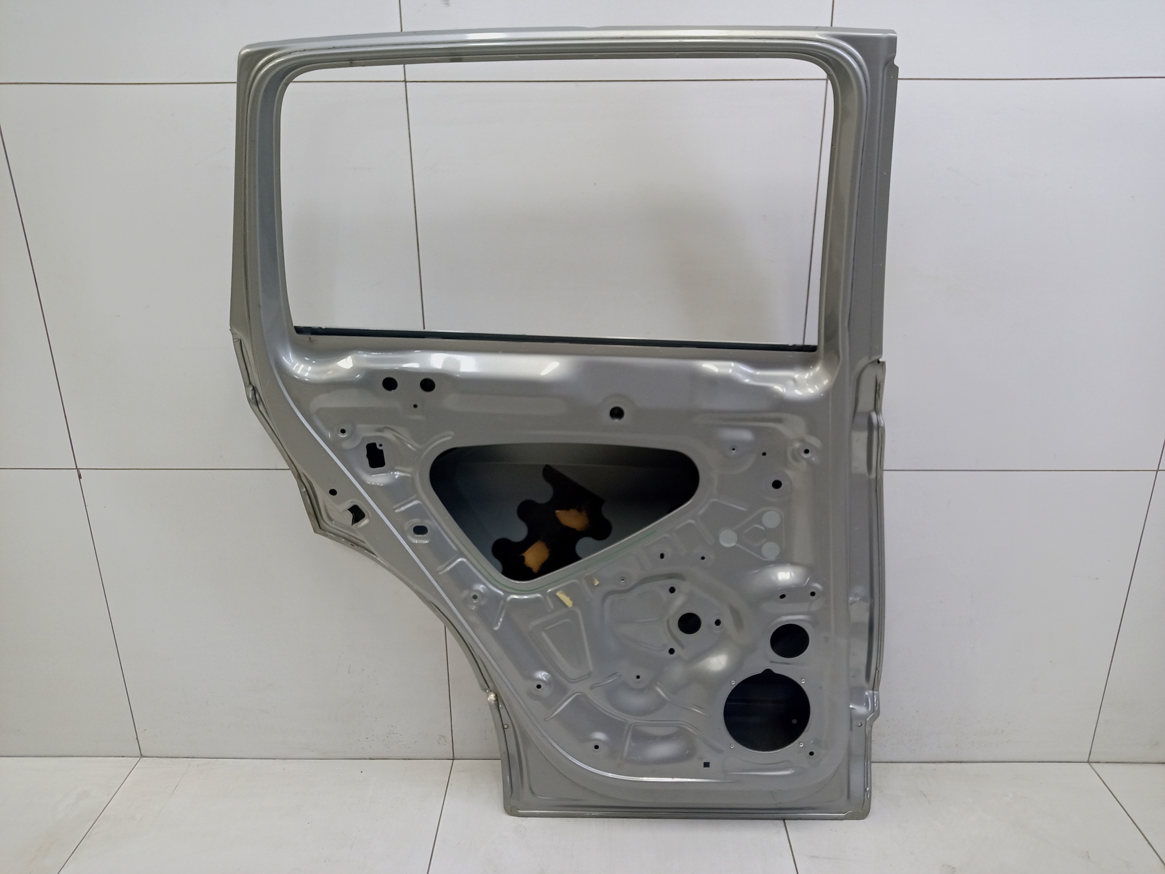 Дверь задняя левая Volkswagen Tiguan 2