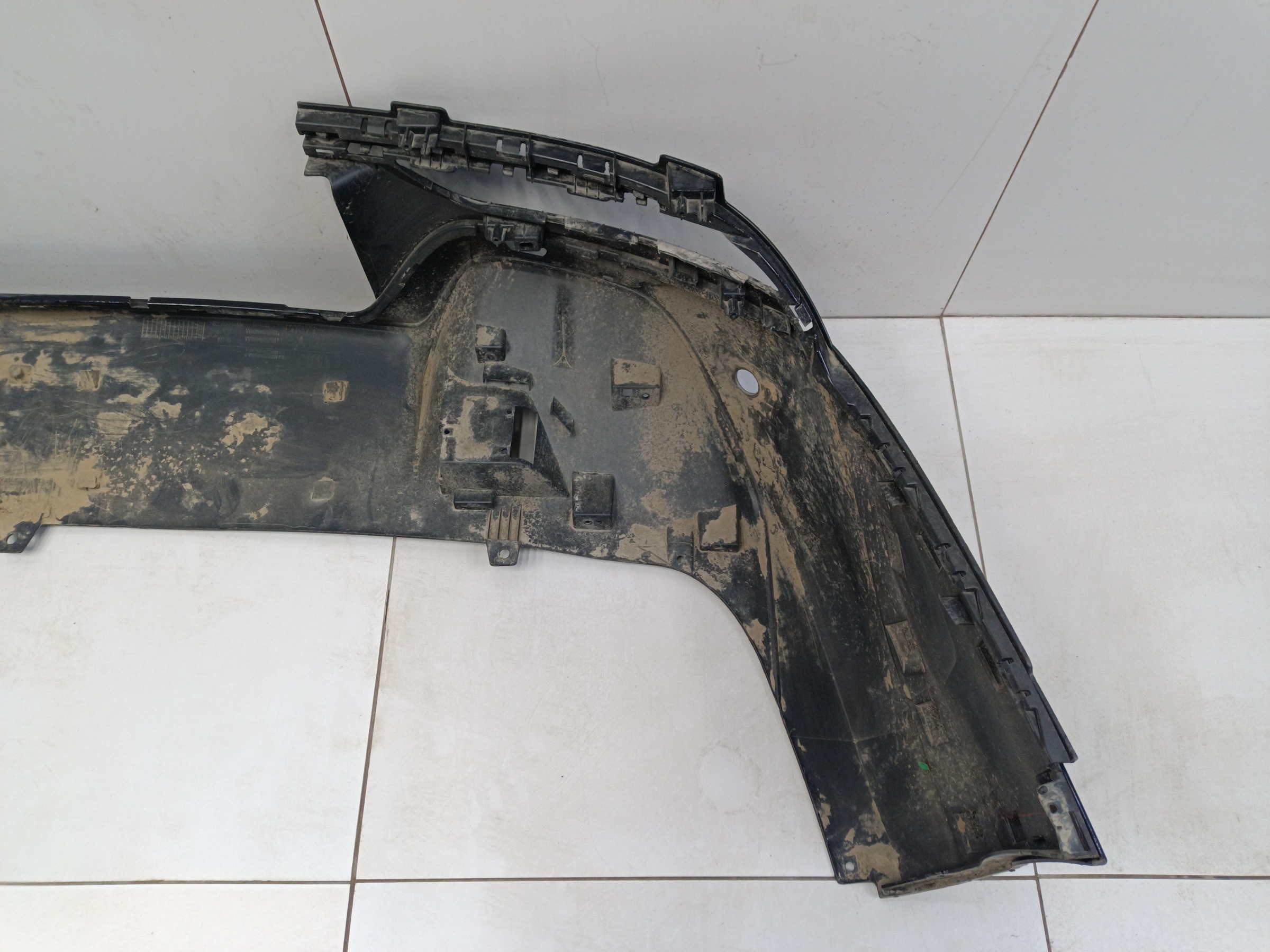 Задний бампер нижняя часть Voyah Free Restail