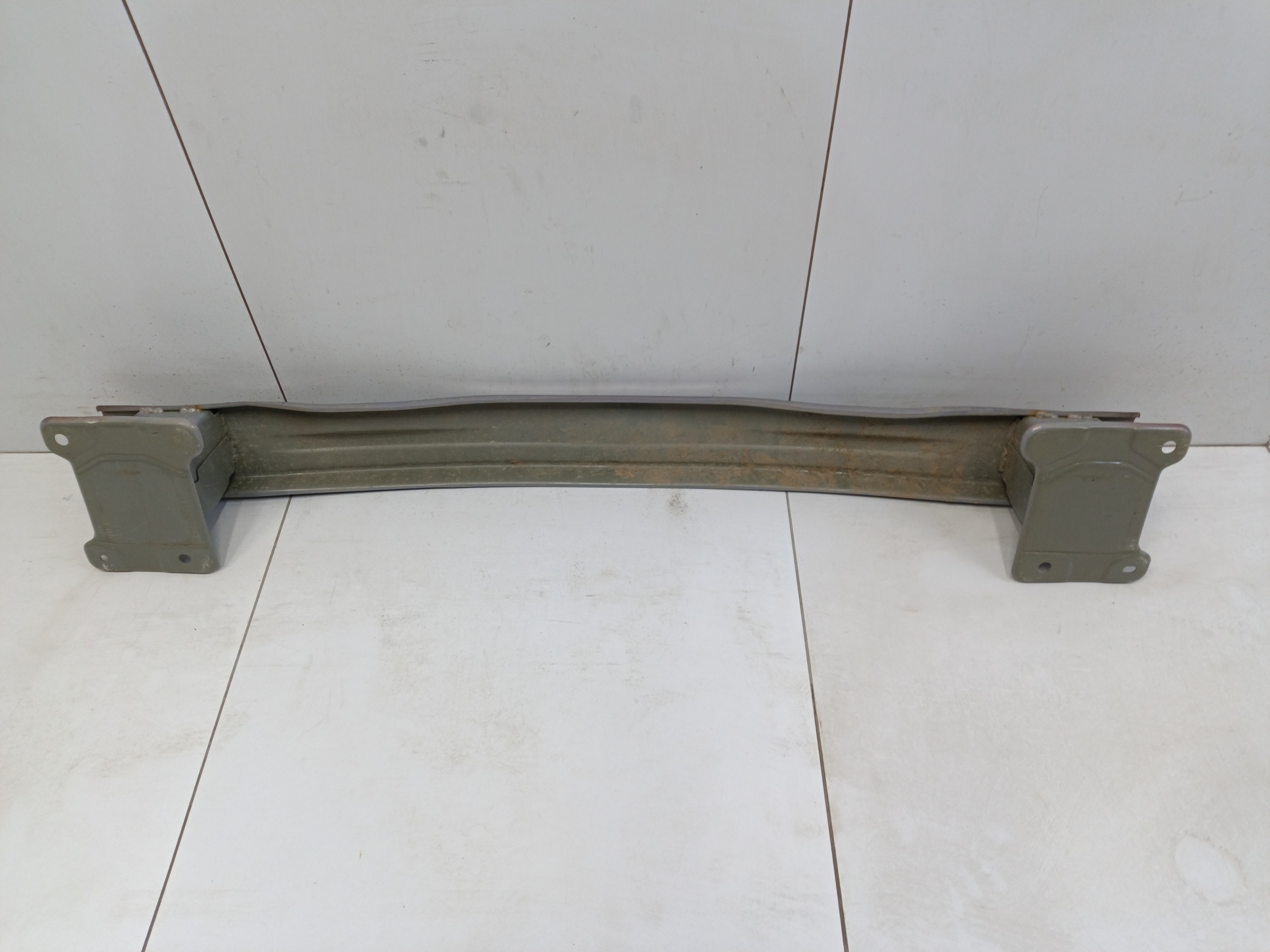 Усилитель заднего бампера Voyаh Freе Restail