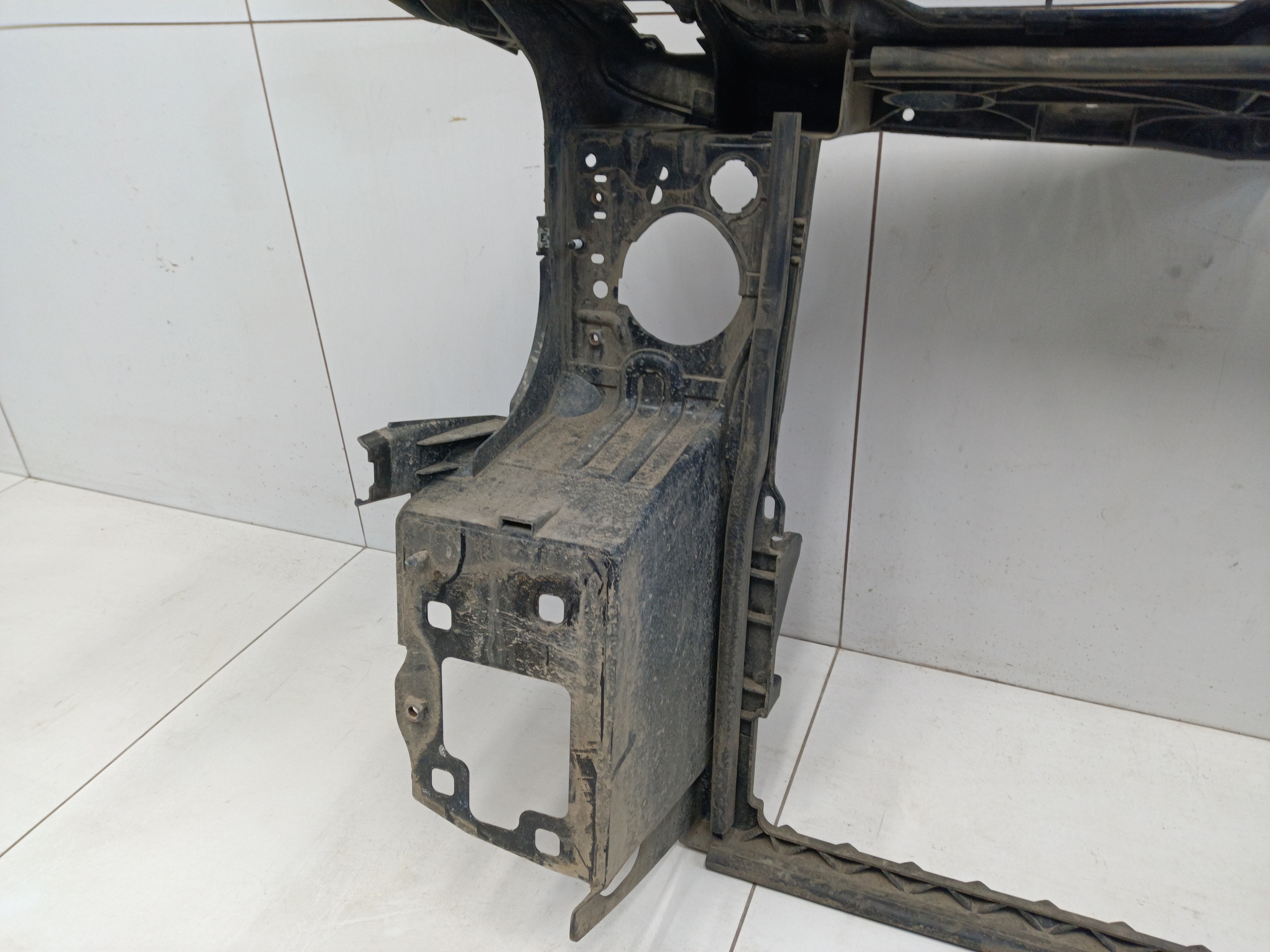 Панель передняя Mercedes Benz GL-klasse X166