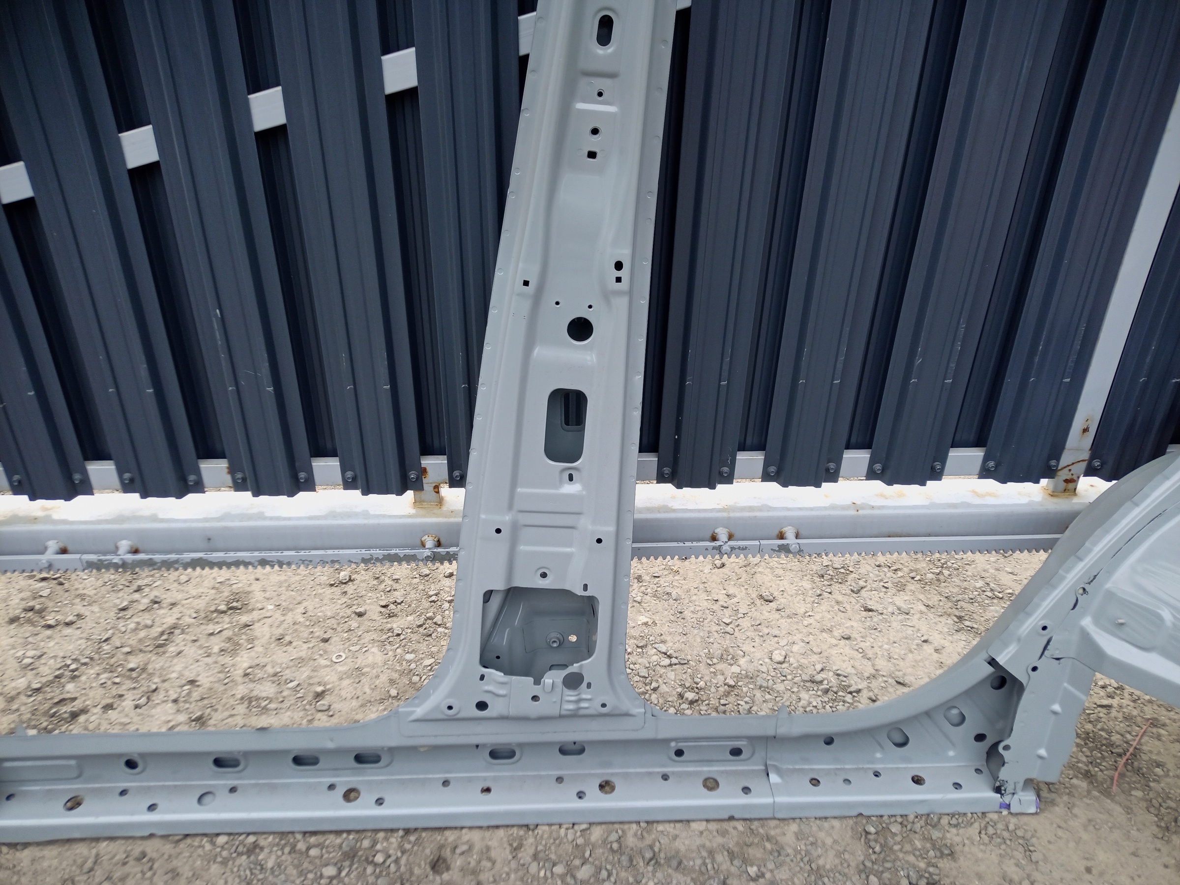 Панель кузова боковая правая Exeed LX Restail