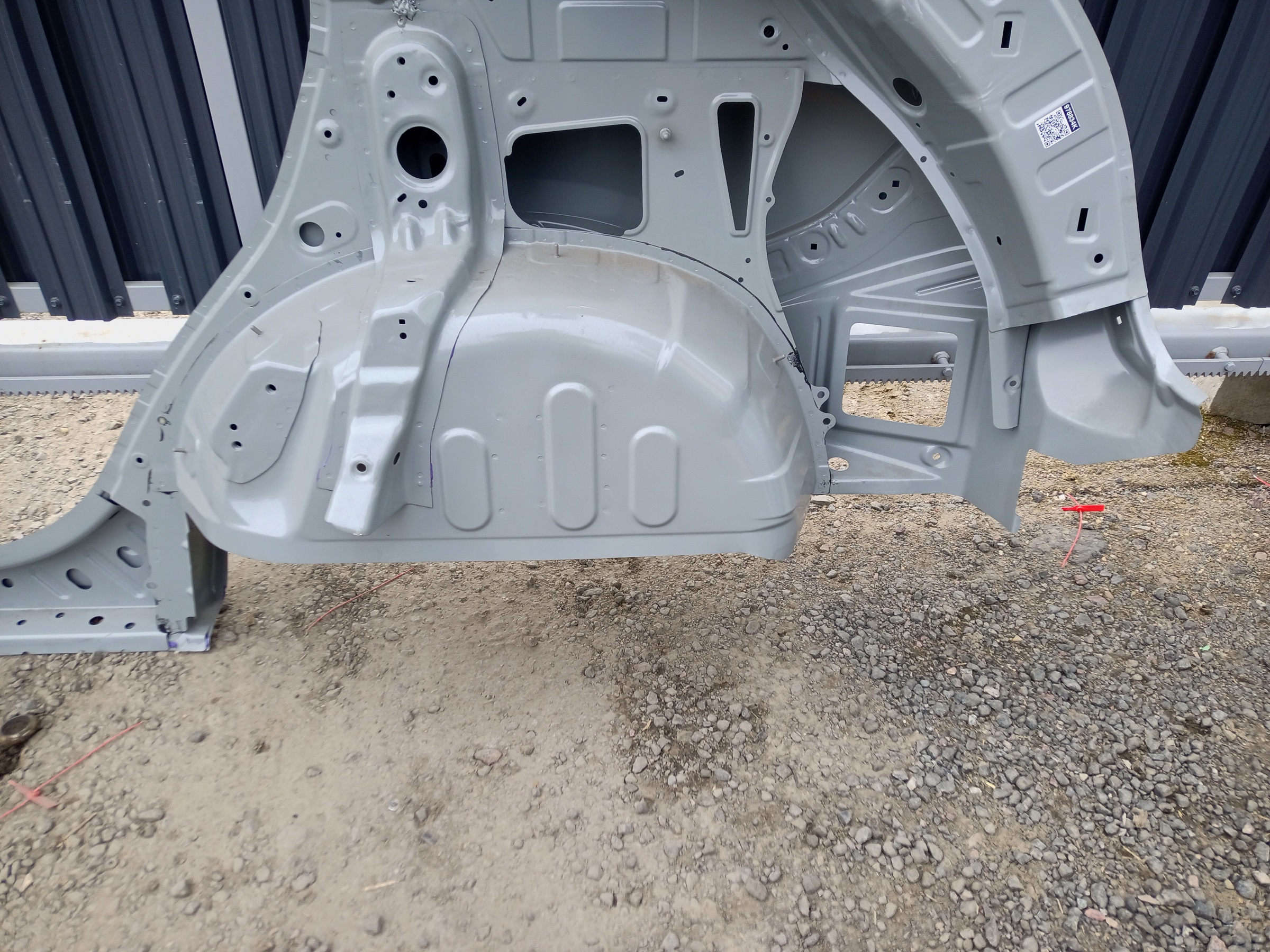 Панель кузова боковая правая Exeed LX Restail