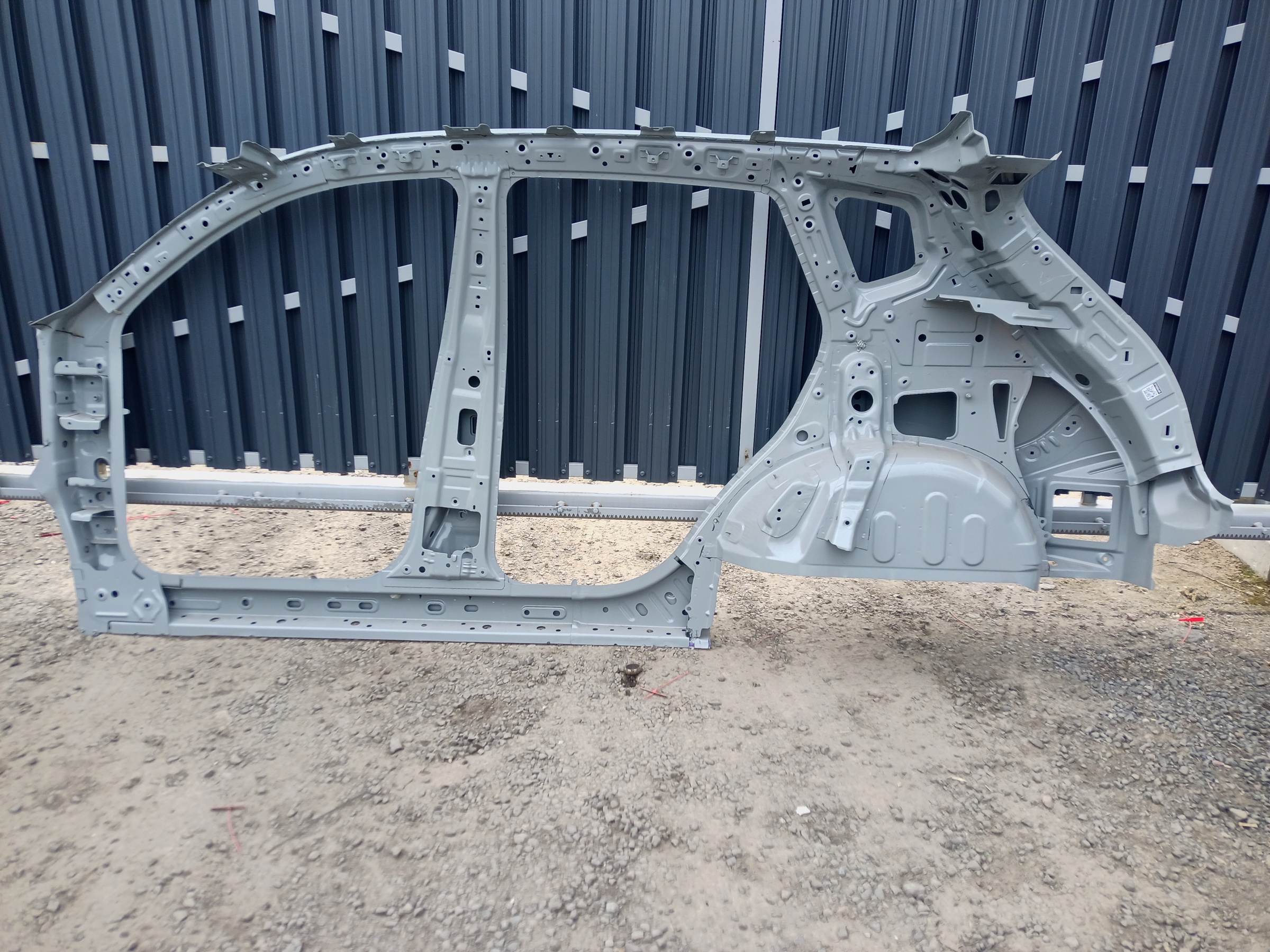 Панель кузова боковая правая Exeed LX Restail