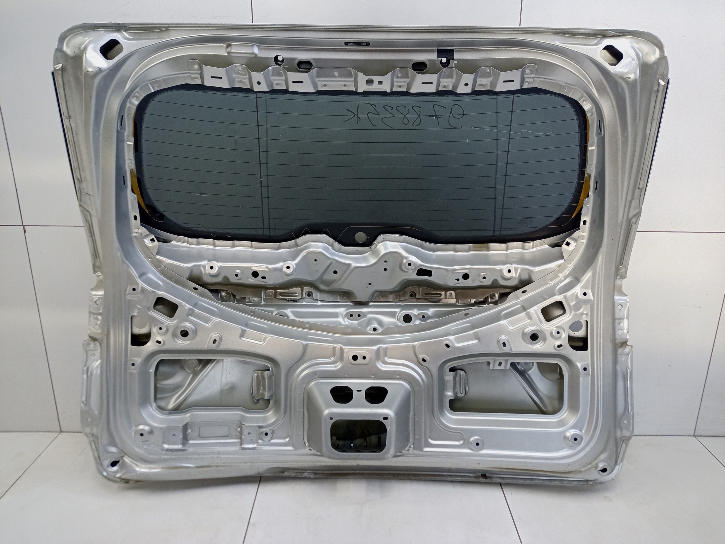 Крышка багажника Haval M6 2