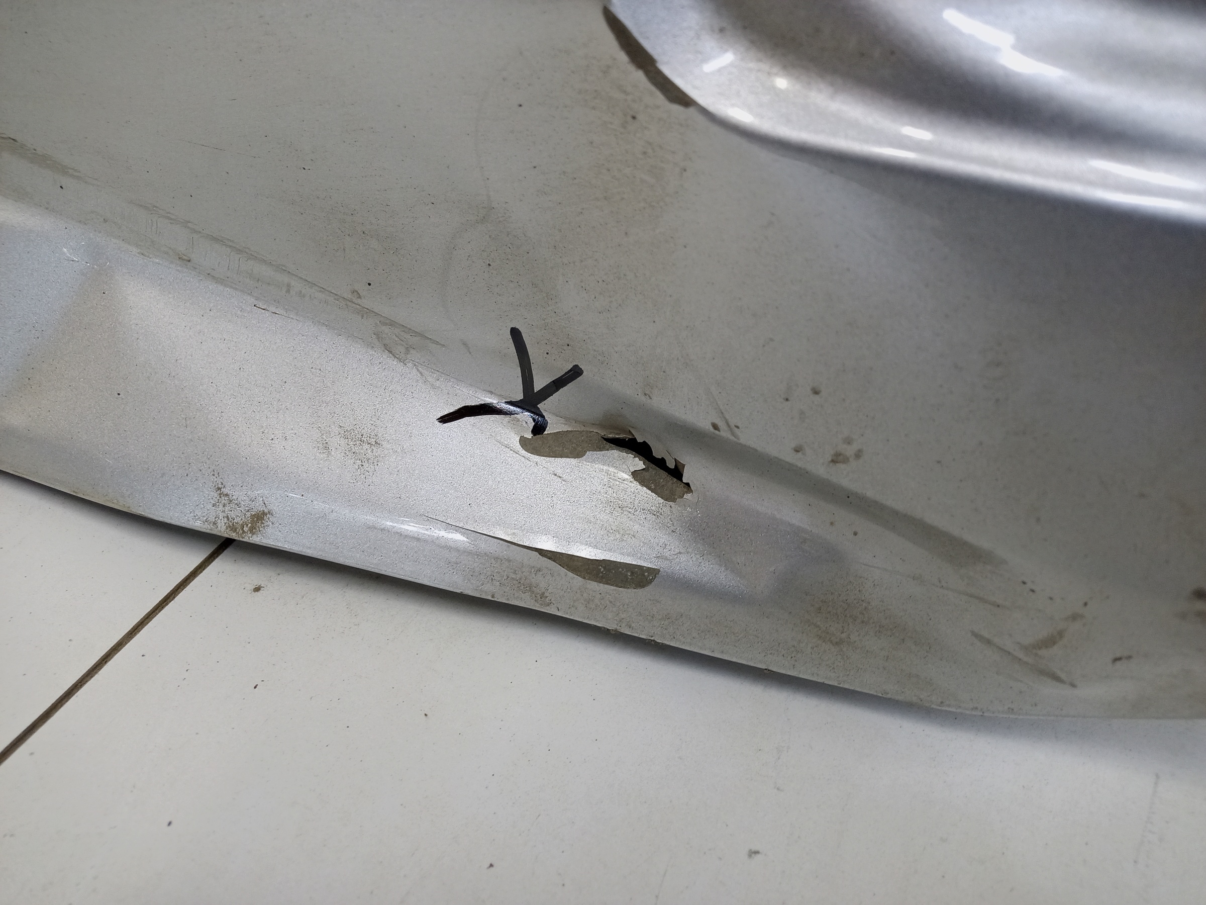 Крышка багажника Haval M6 2