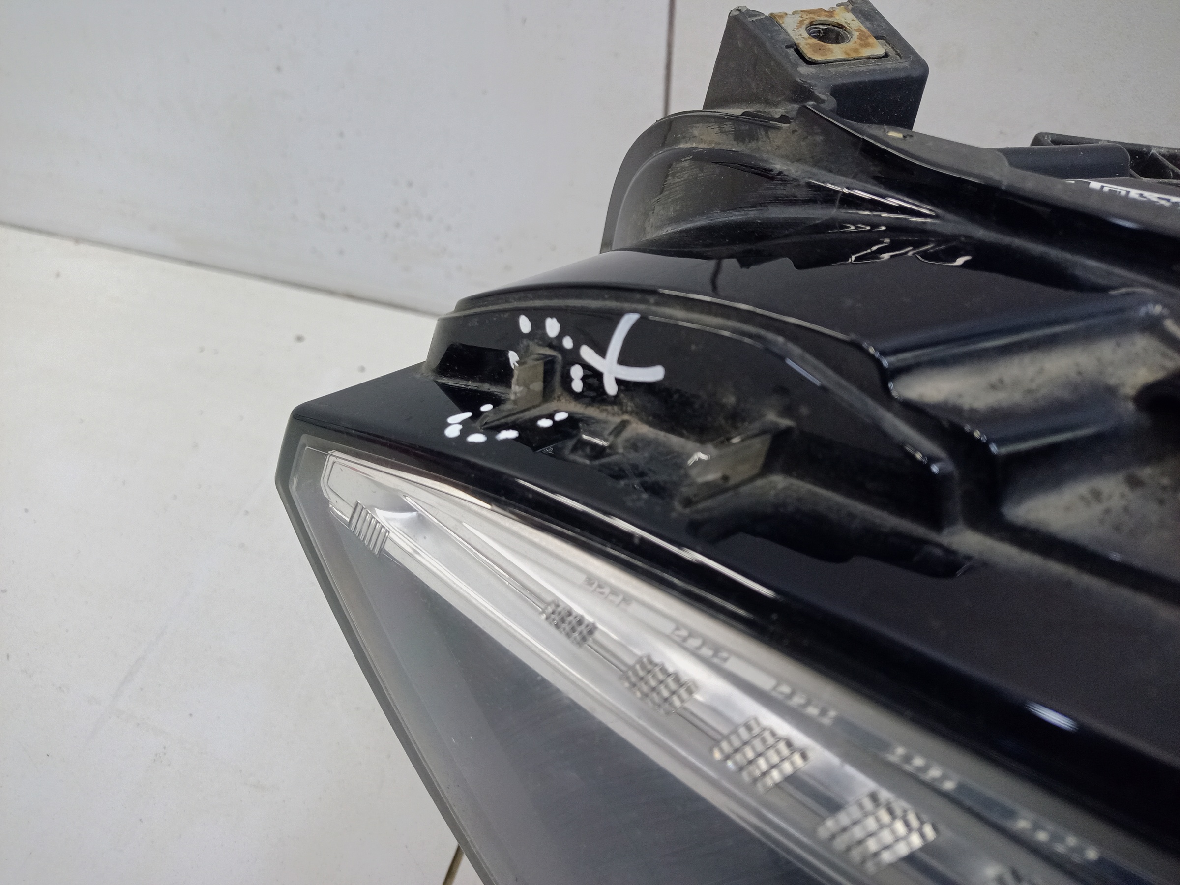 Фара передняя левая Exeed VX LED