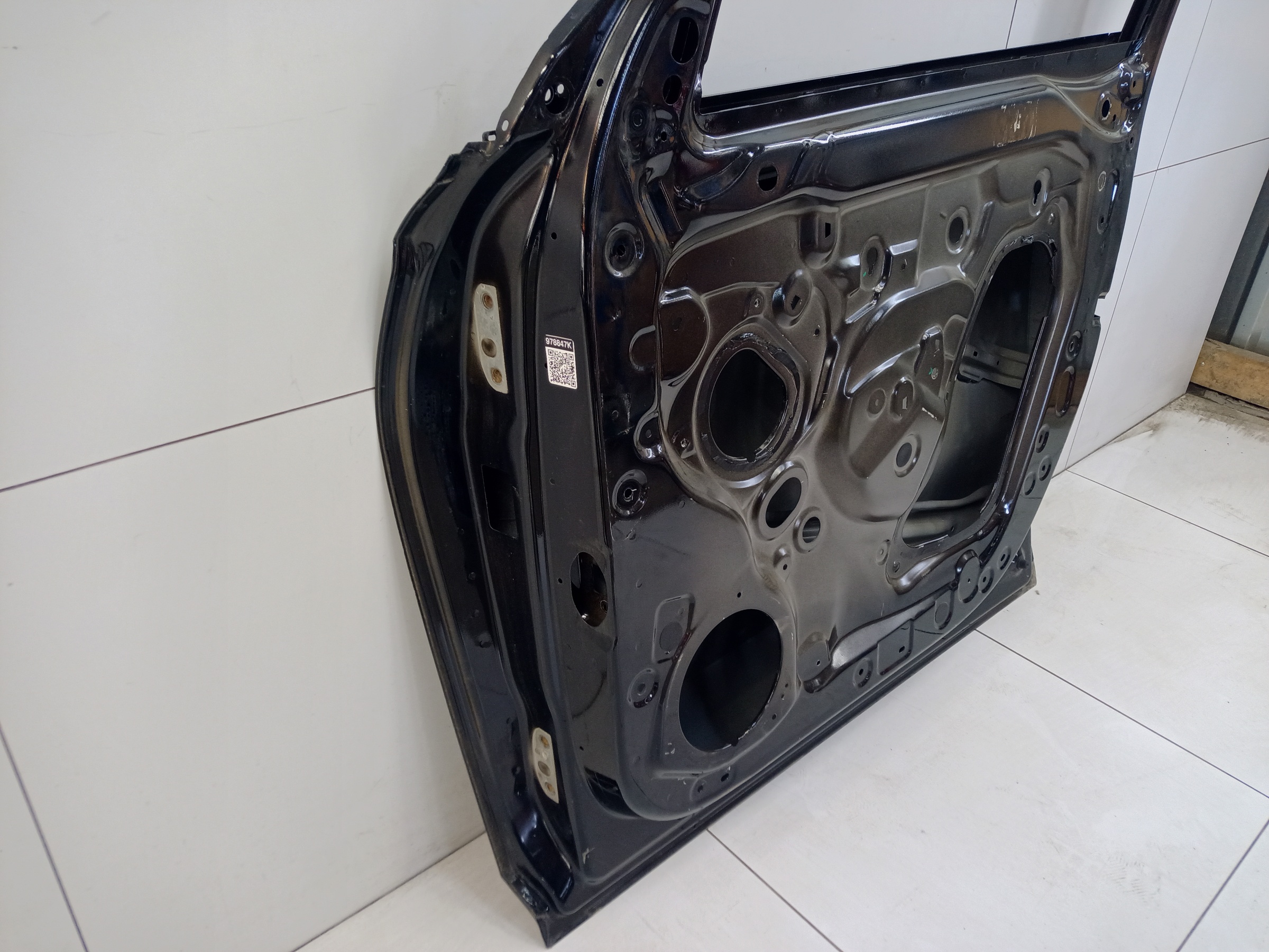 Дверь передняя правая Geely Monjaro