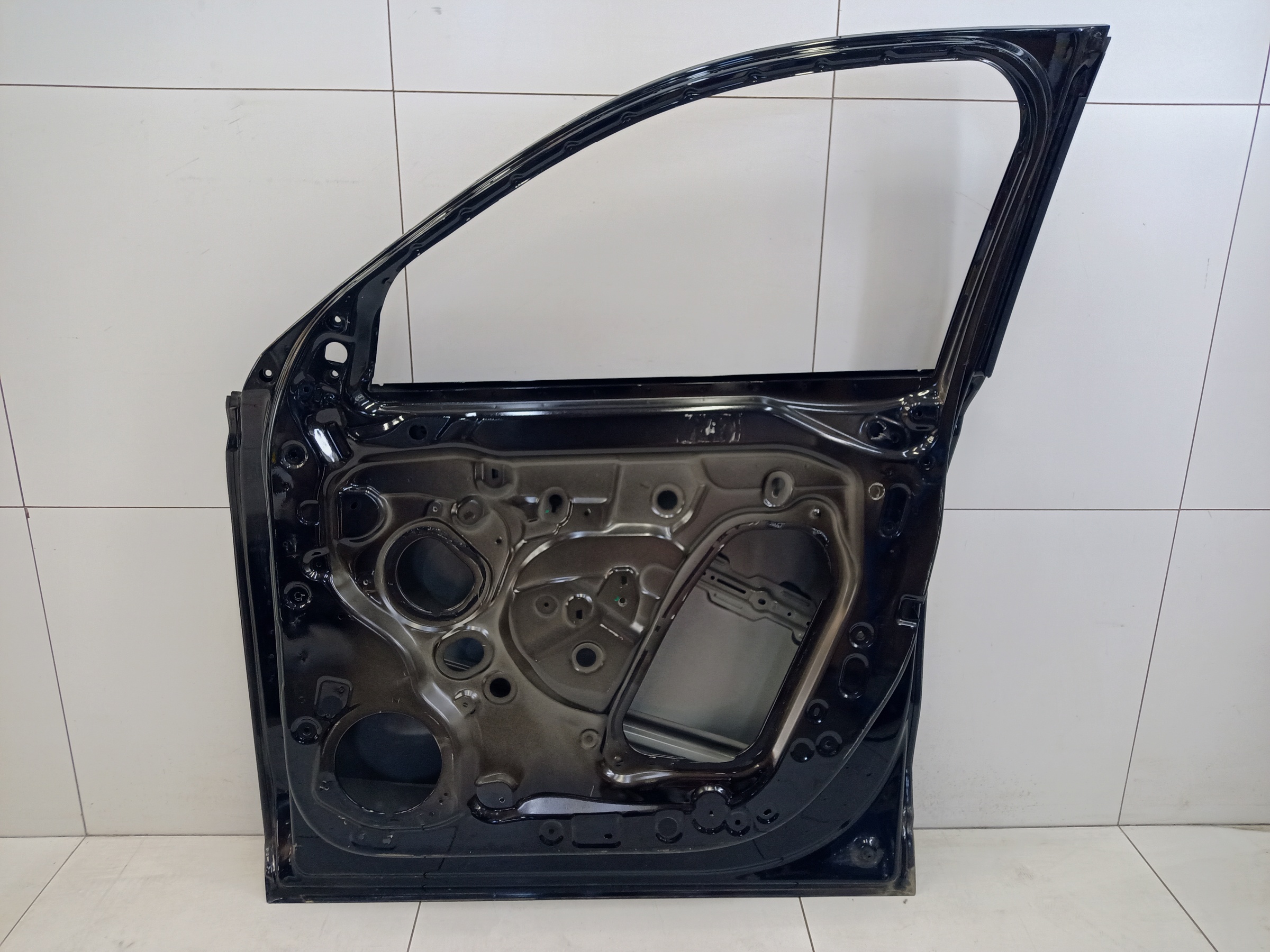 Дверь передняя правая Geely Monjaro