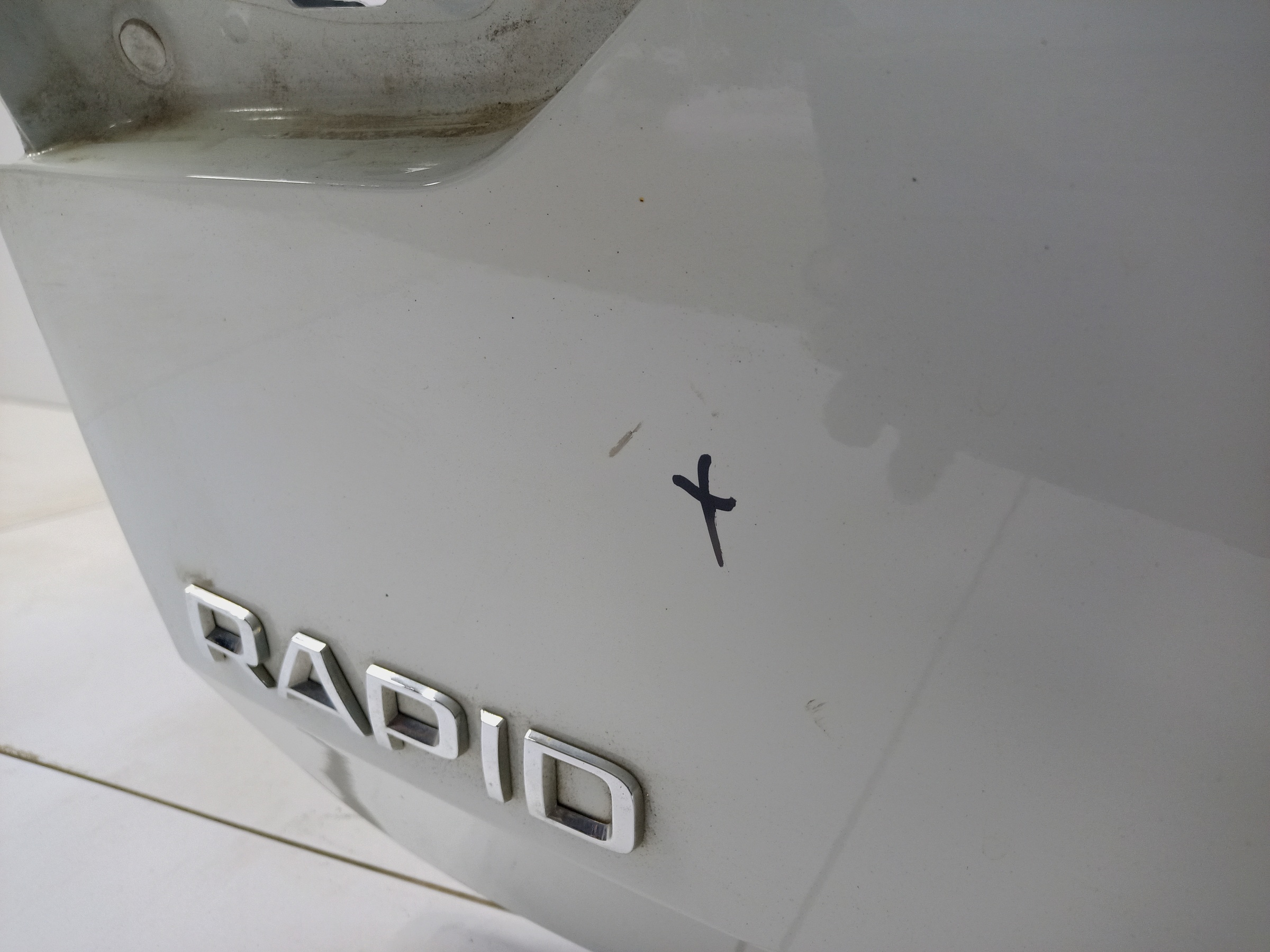 Крышка багажника Skoda Rapid 2