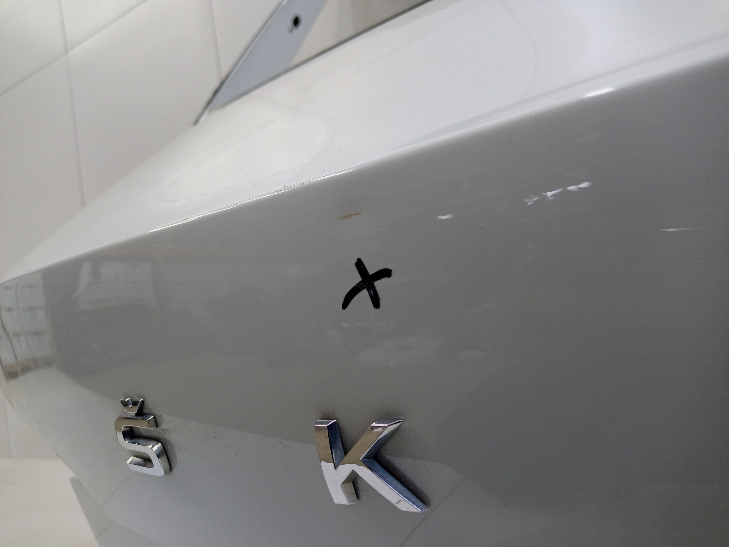 Крышка багажника Skoda Rapid 2