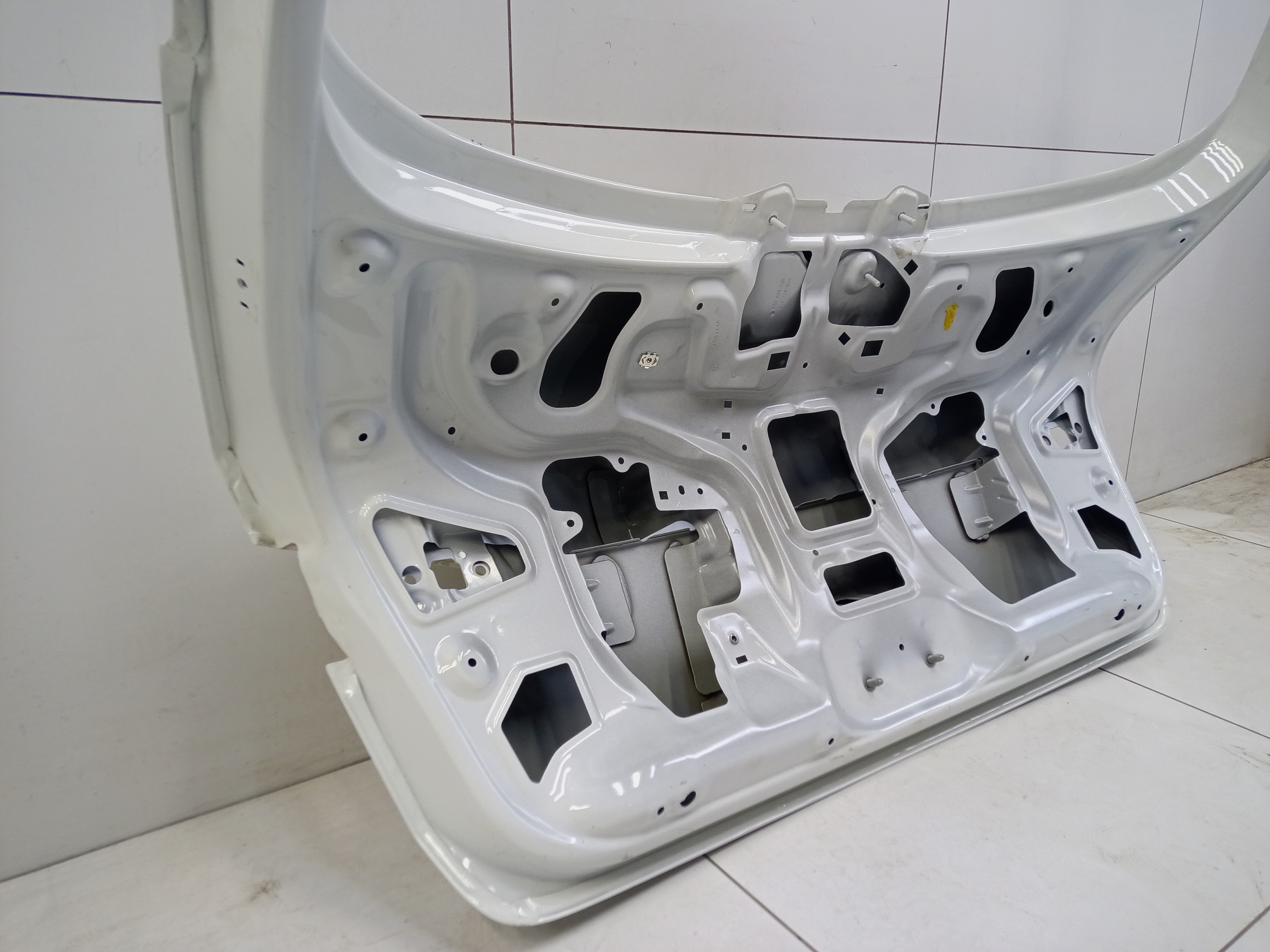 Крышка багажника Skoda Rapid 2