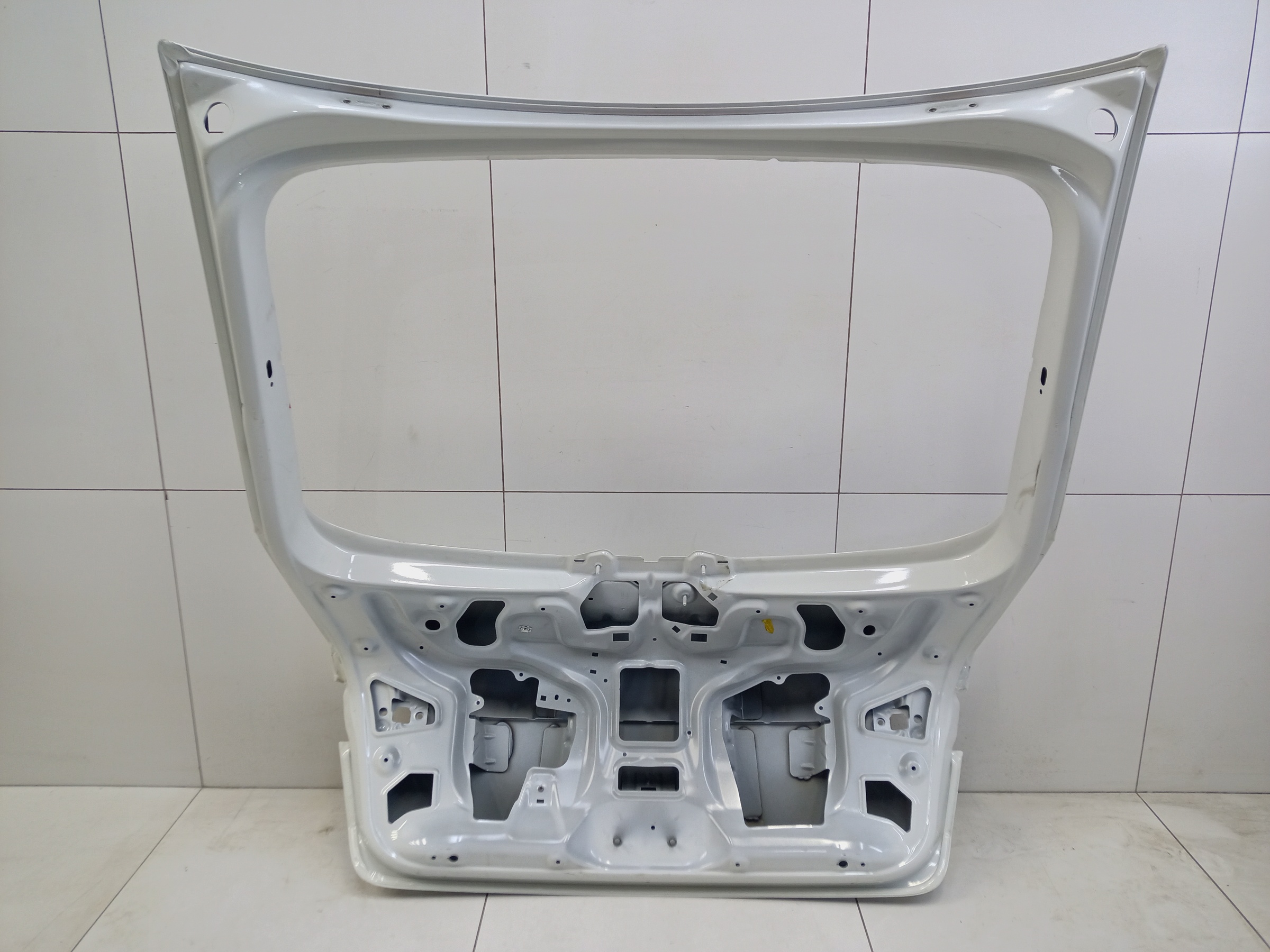 Крышка багажника Skoda Rapid 2