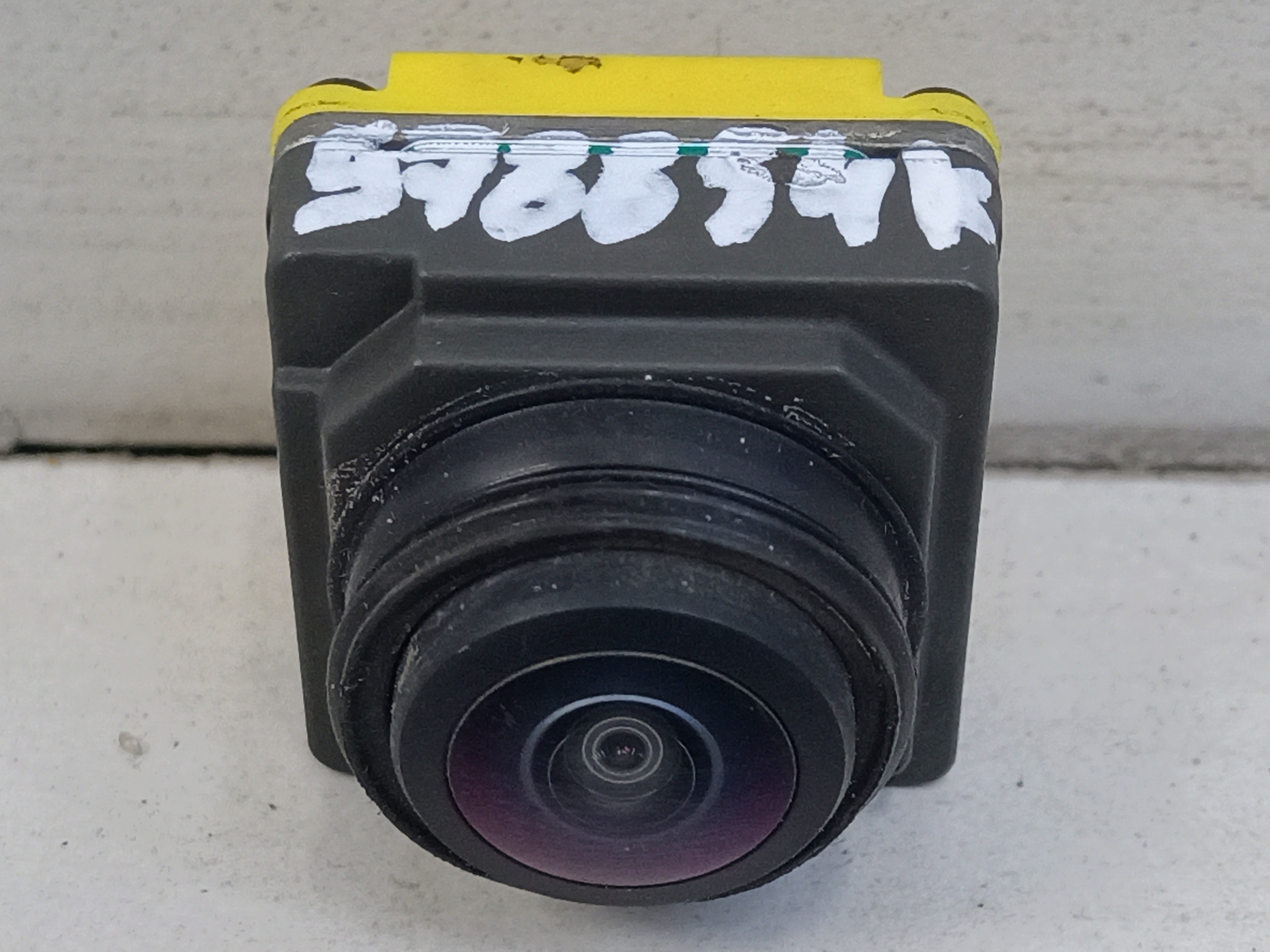 Камера переднего вида Geely Monjaro