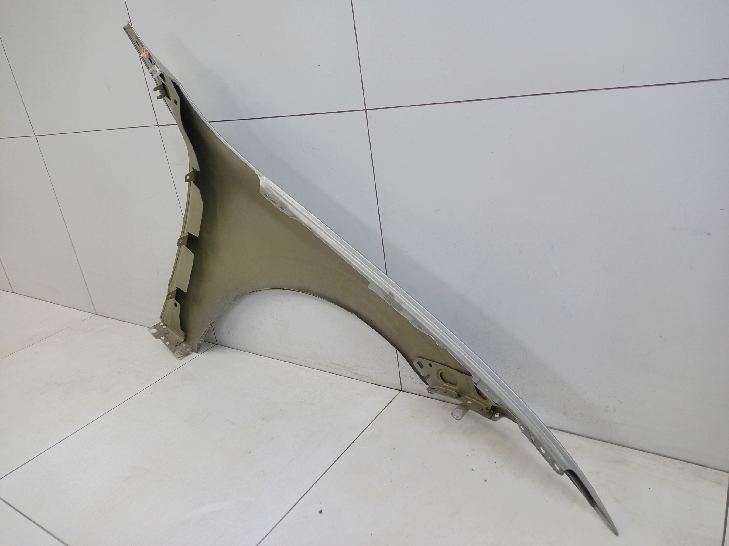 Крыло переднее левое Volvo XC60 2