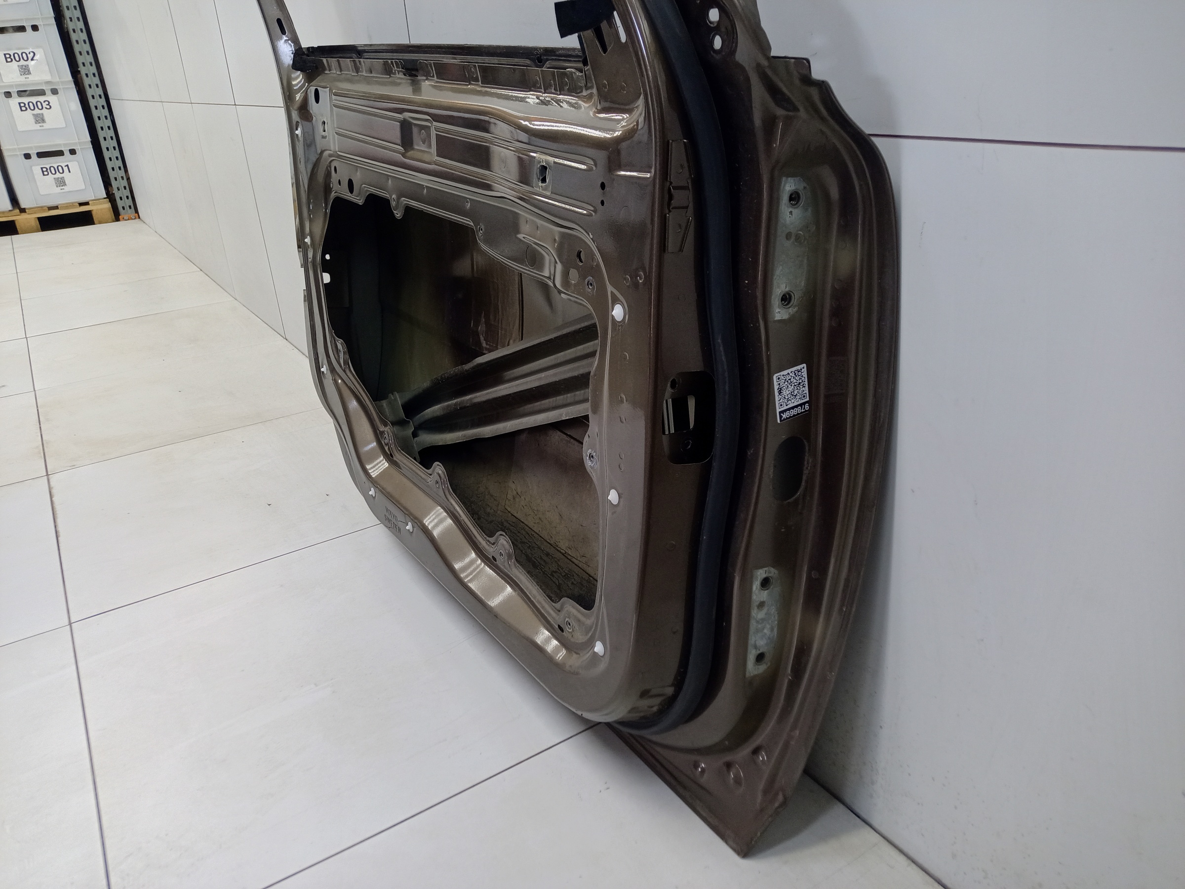 Дверь передняя левая Volvo XC70 2