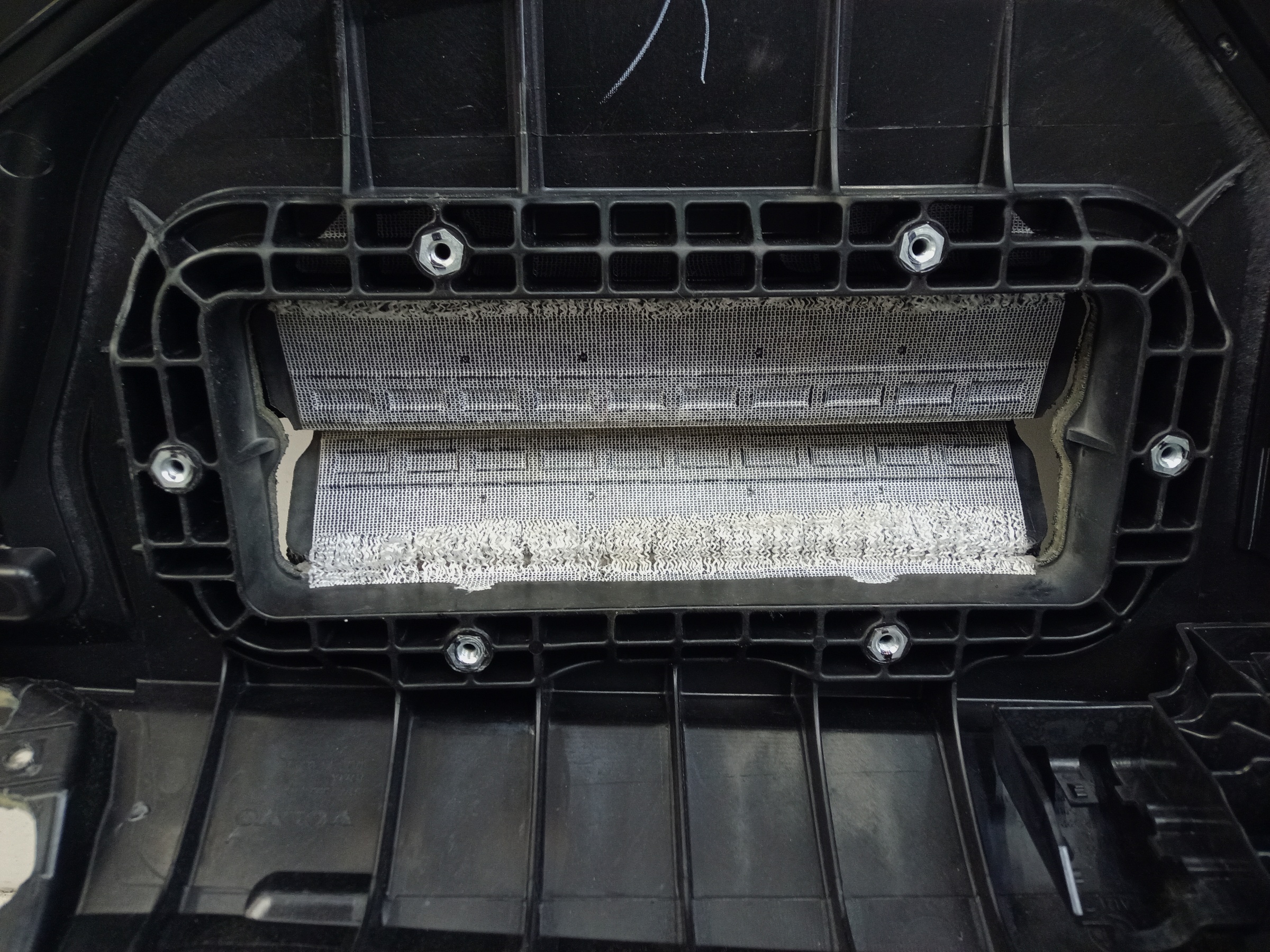 Торпедо Volvo XC60 2