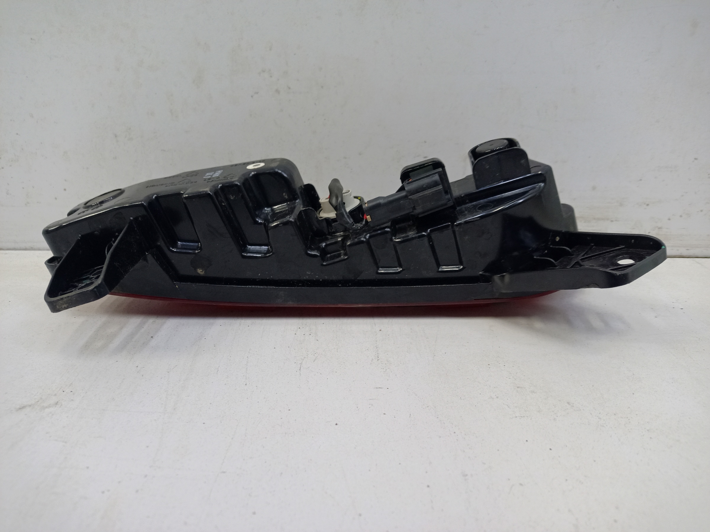 Фара ПТФ задняя правая Aito M5