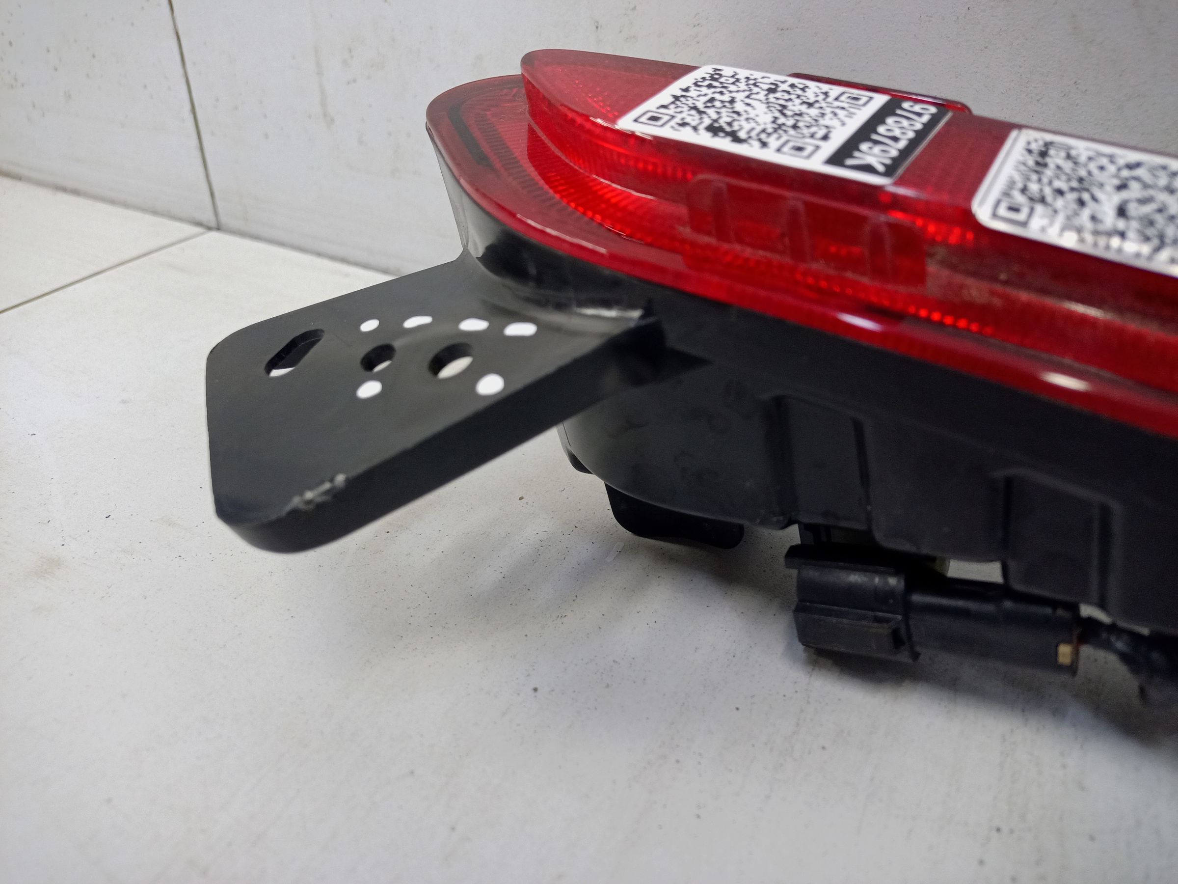 Фара ПТФ задняя правая Aito M5