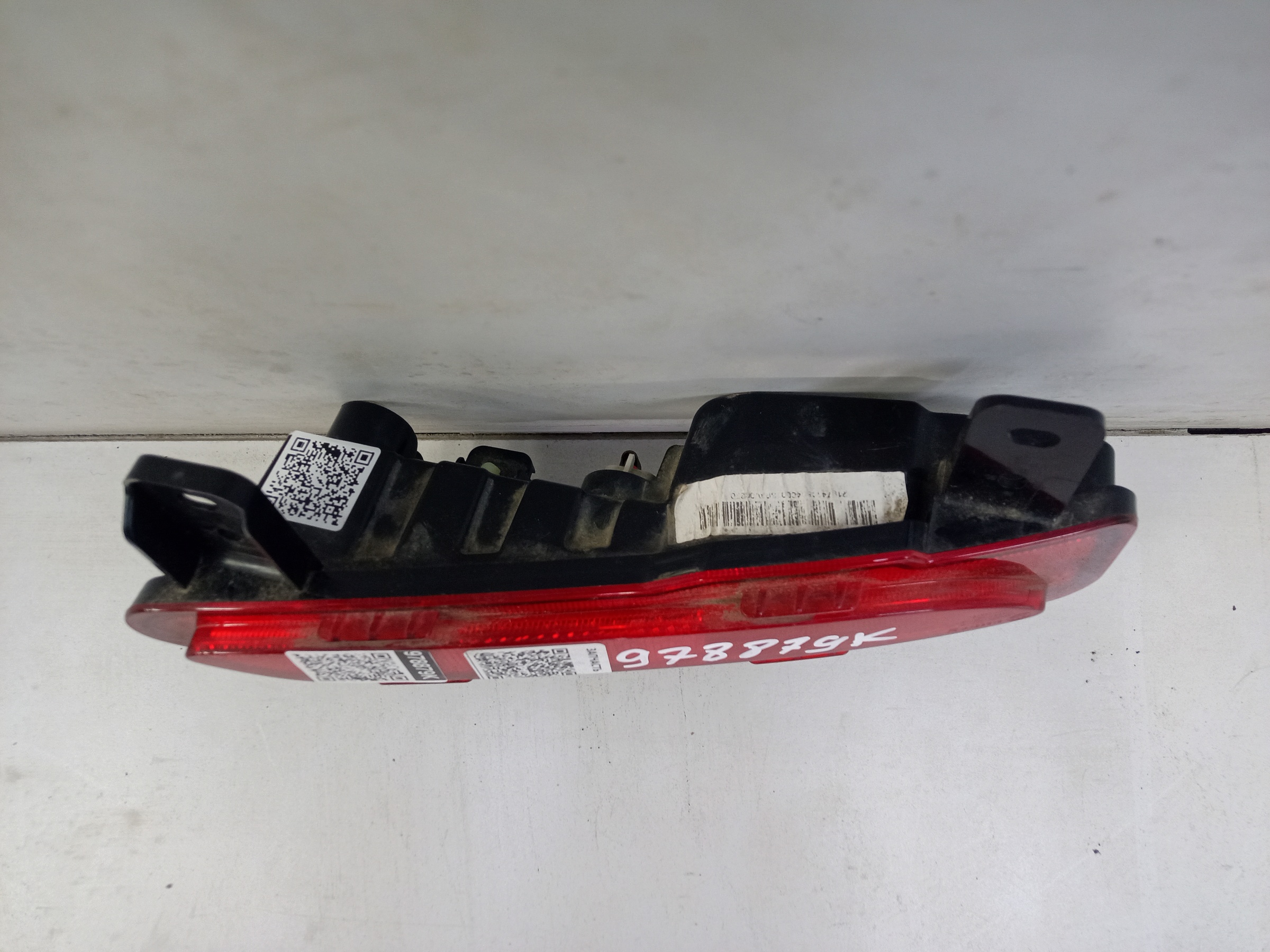 Фара ПТФ задняя правая Aito M5