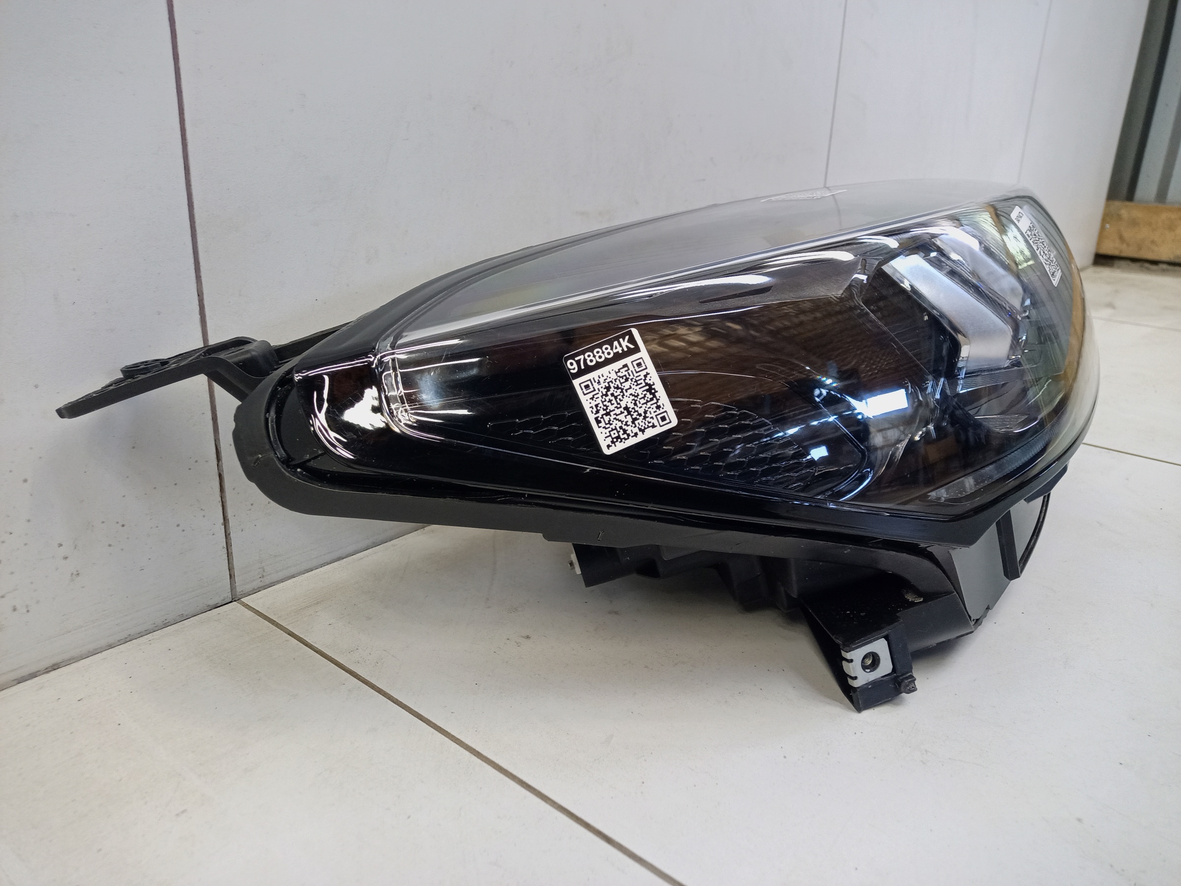 Фара передняя правая Chery Tiggo 8 LED