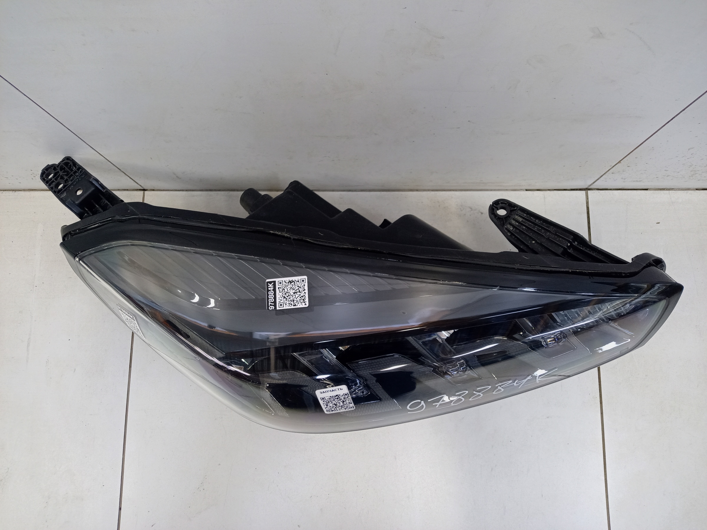 Фара передняя правая Chery Tiggo 8 LED