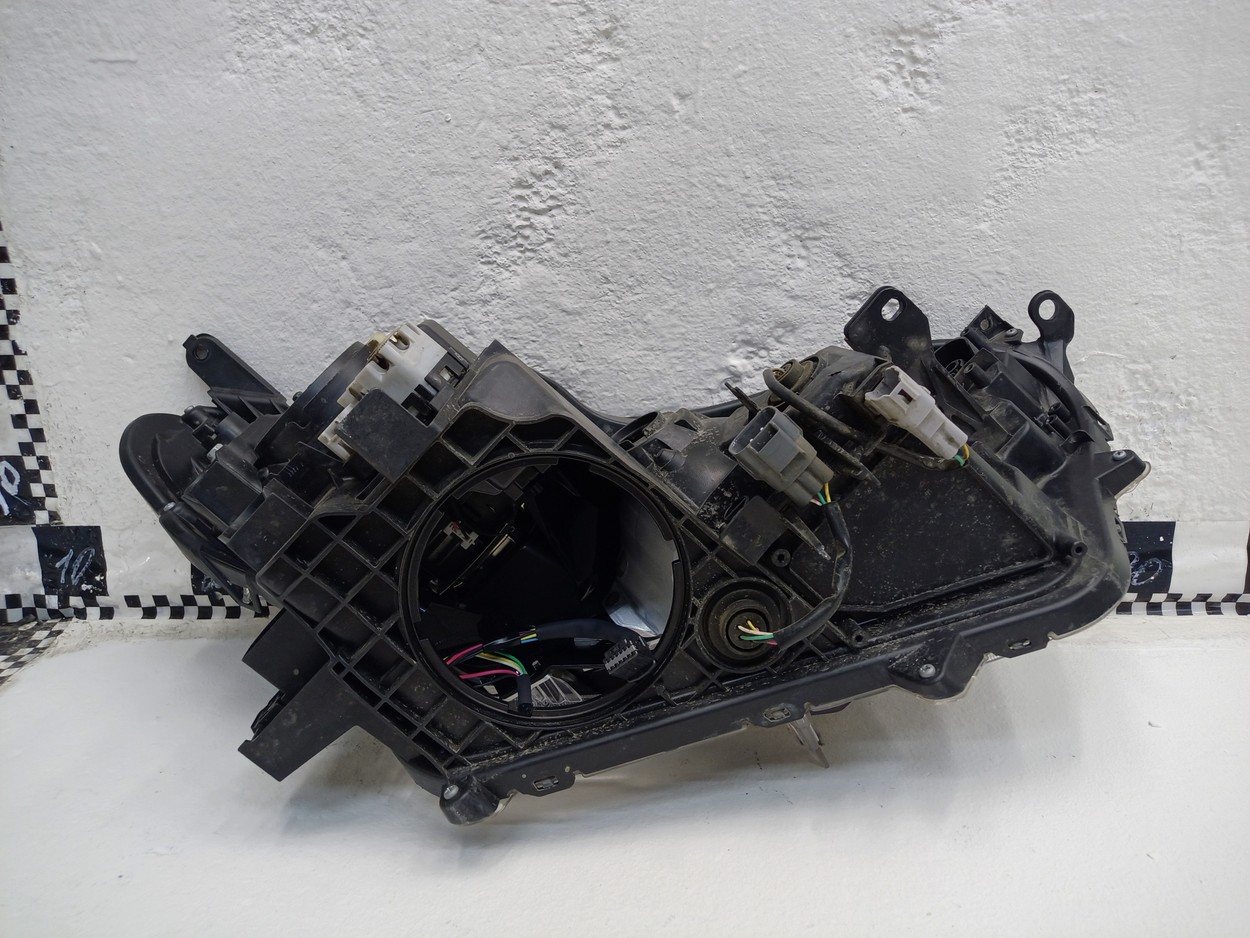 Фара передняя левая Toyota RAV4 CA40 Restail LED
