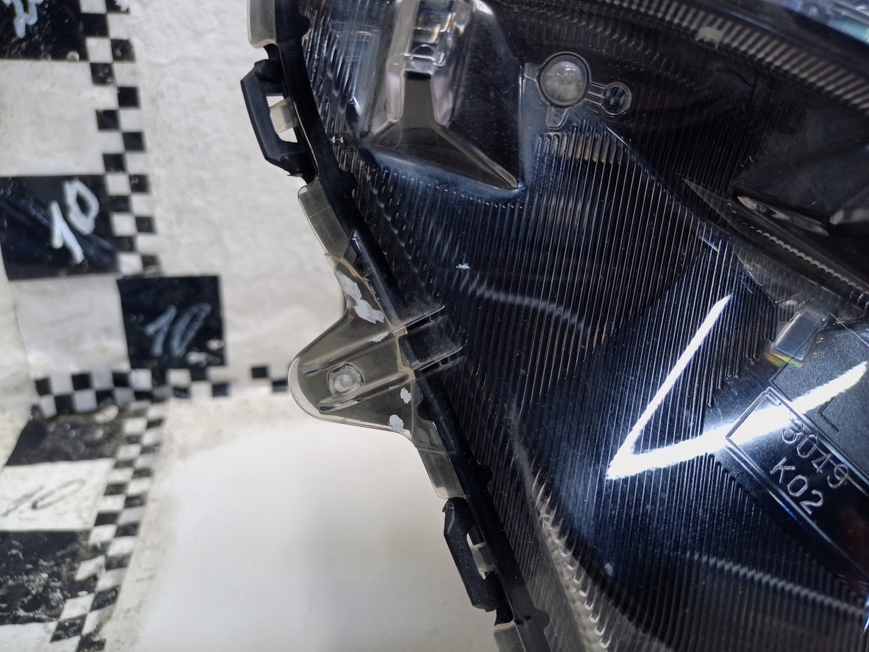 Фара передняя левая Toyota RAV4 CA40 Restail LED