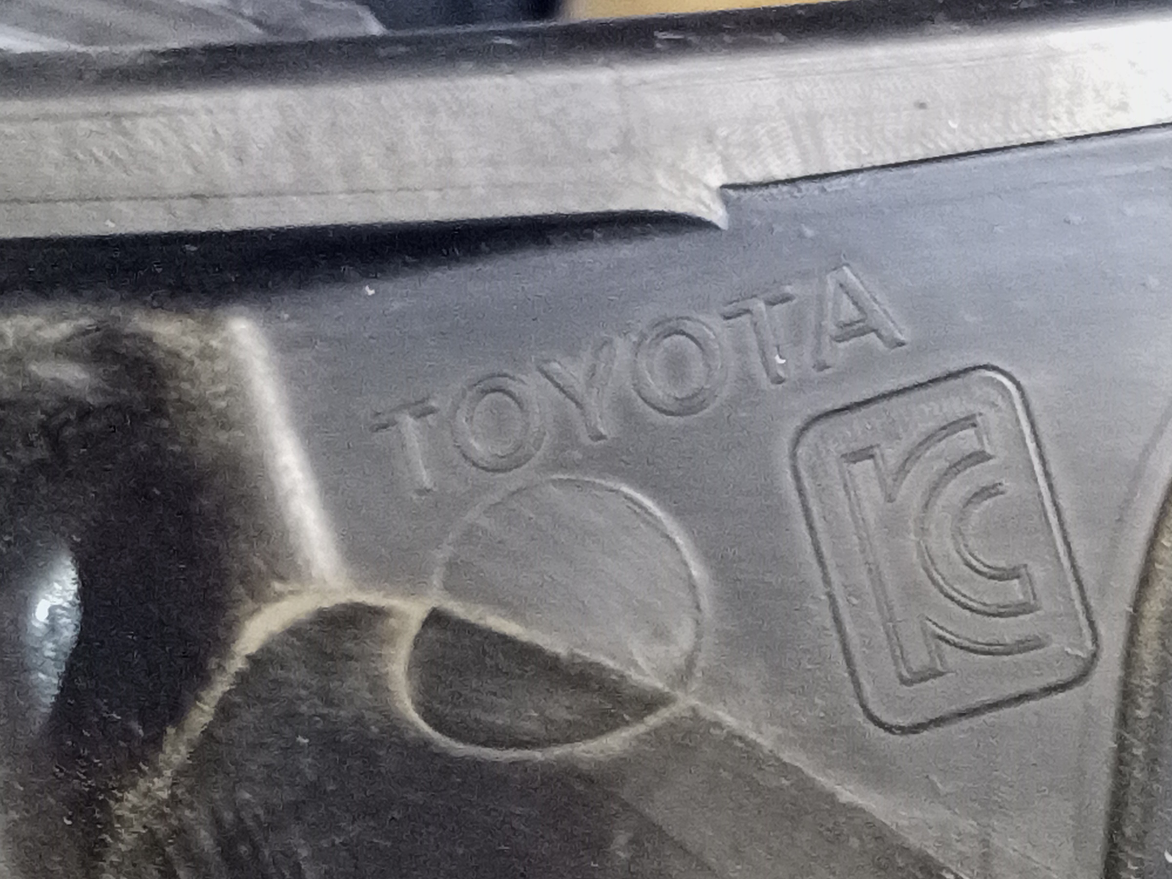 Фара передняя левая Toyota RAV4 XA50 LED