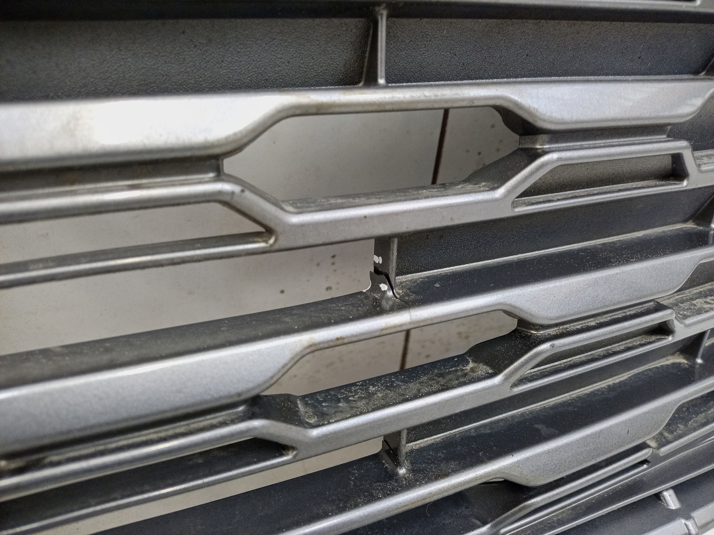 Решётка радиатора Toyota RAV4 XA50