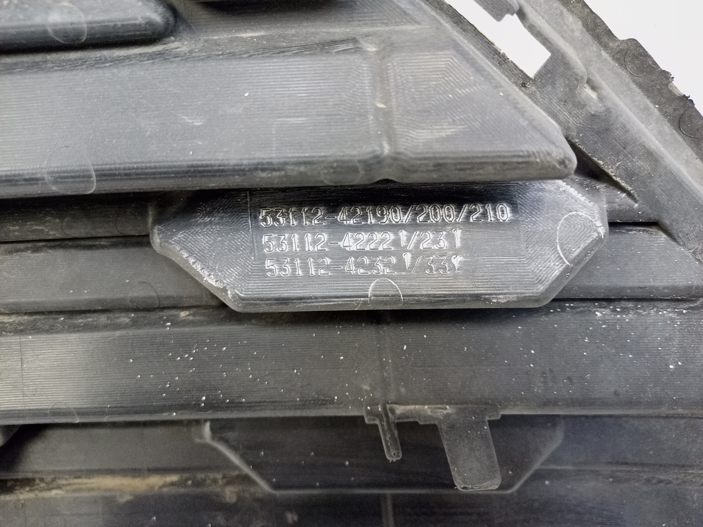 Решётка радиатора Toyota RAV4 XA50