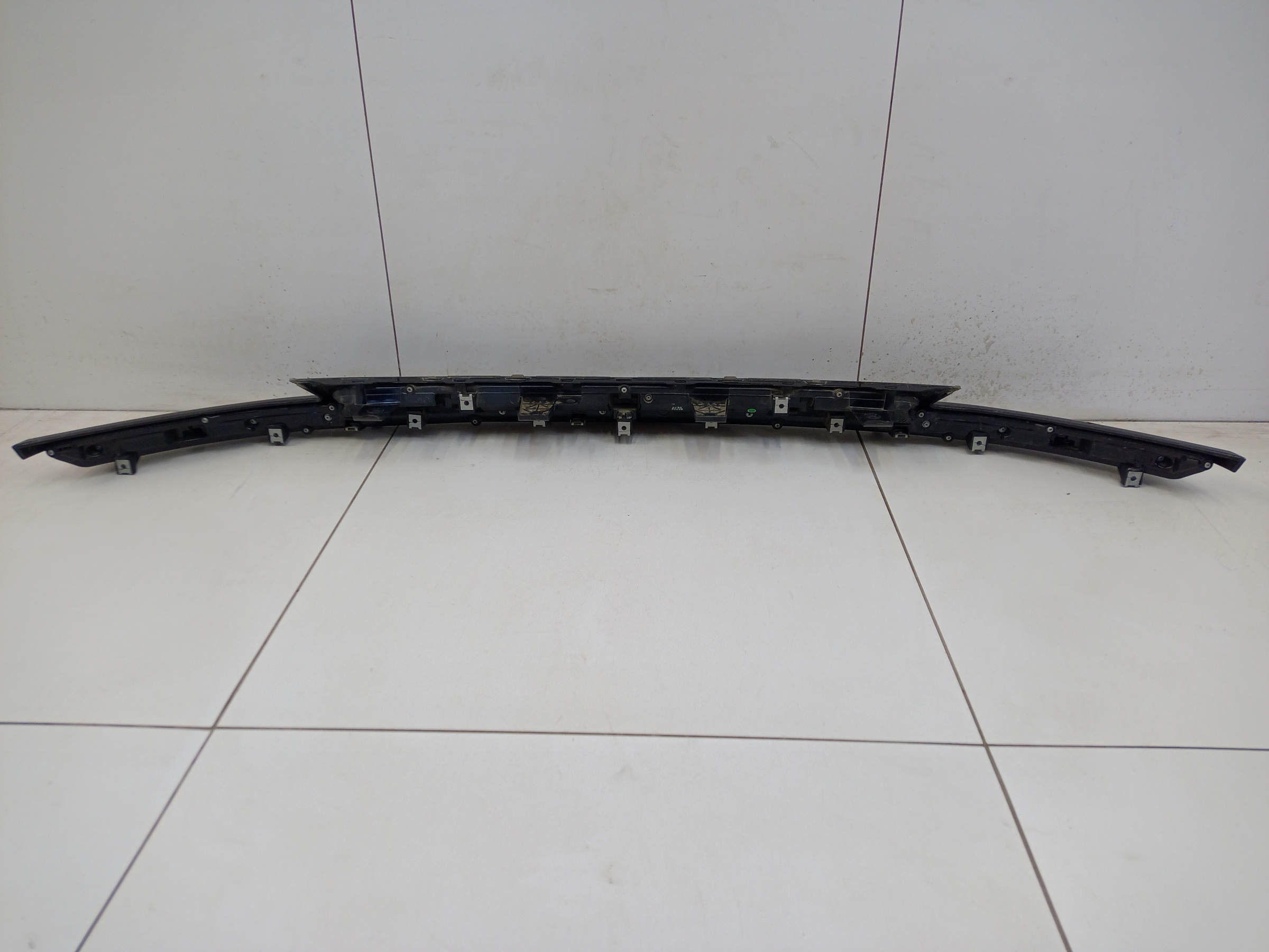 Накладка решетки радиатора верхняя Changan CS55Plus Restail LED